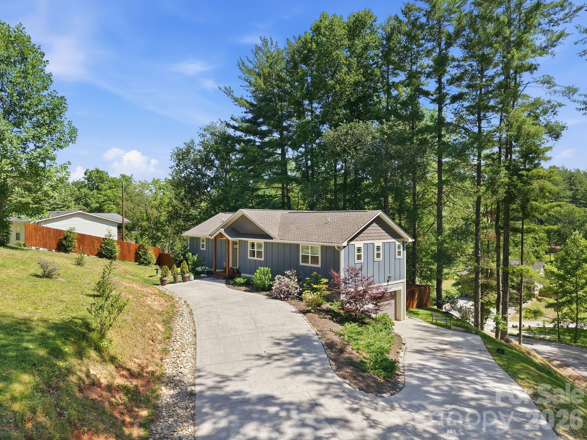 34 Aster Ridge Drive — Waynesville