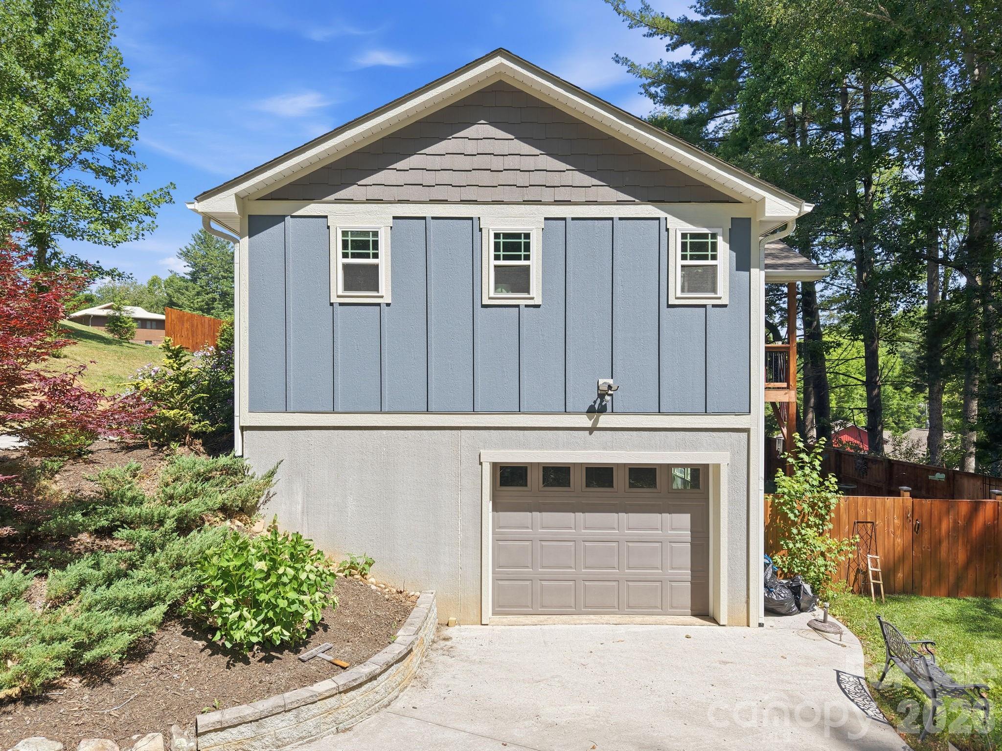 34 Aster Ridge Drive — Waynesville
