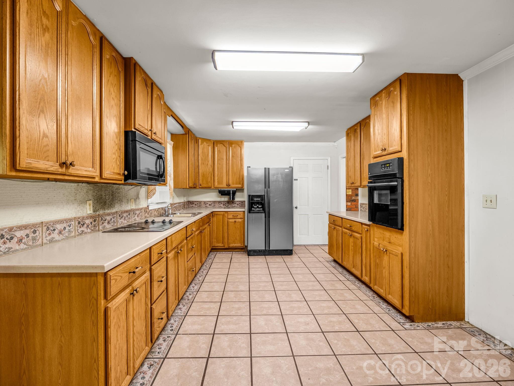 926 Toxaway Court — Hendersonville