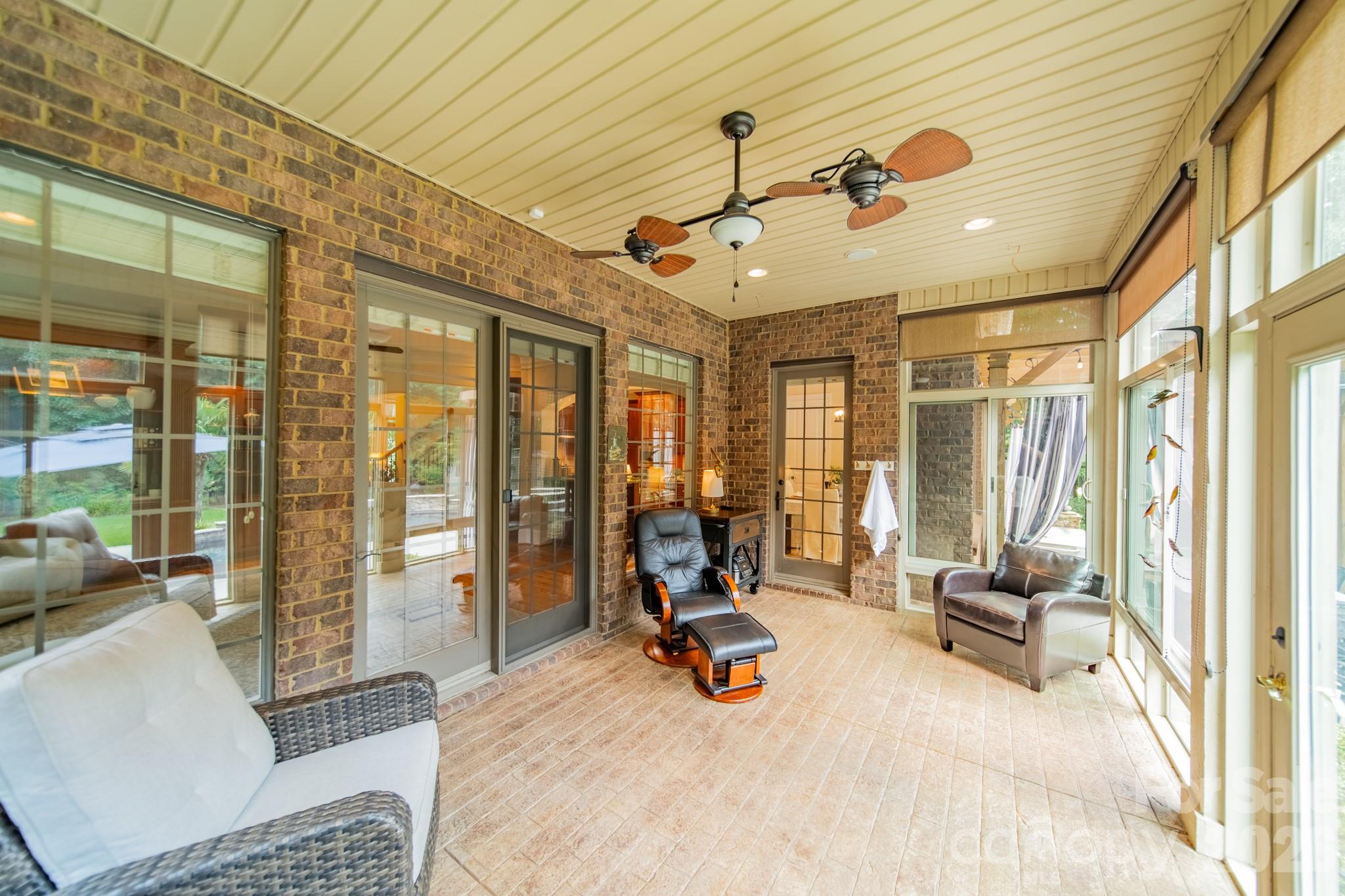 215 Blue River Road — Lake Wylie