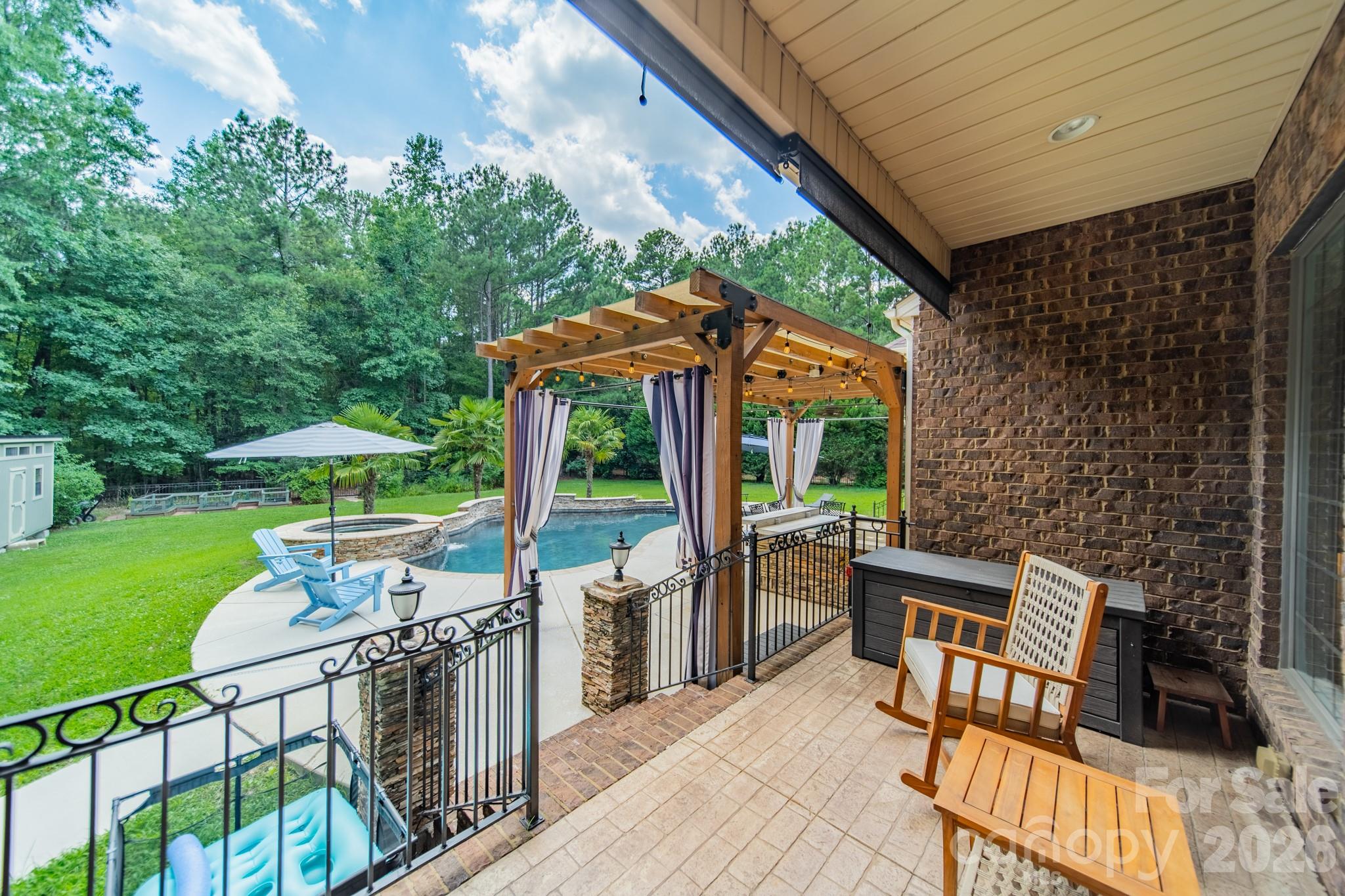 215 Blue River Road — Lake Wylie