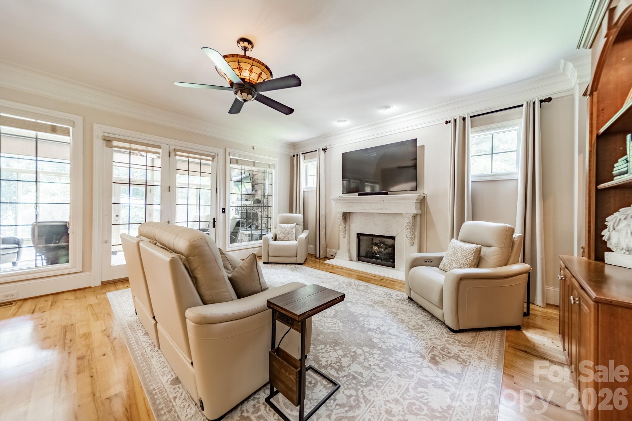 215 Blue River Road — Lake Wylie