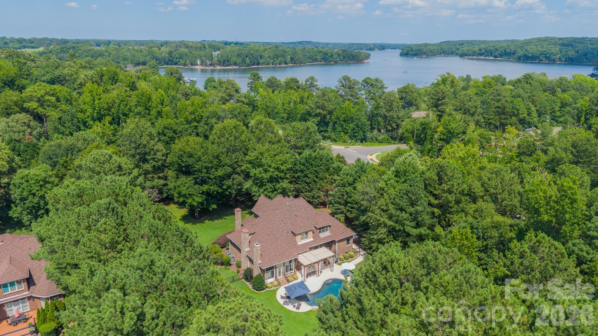 215 Blue River Road — Lake Wylie