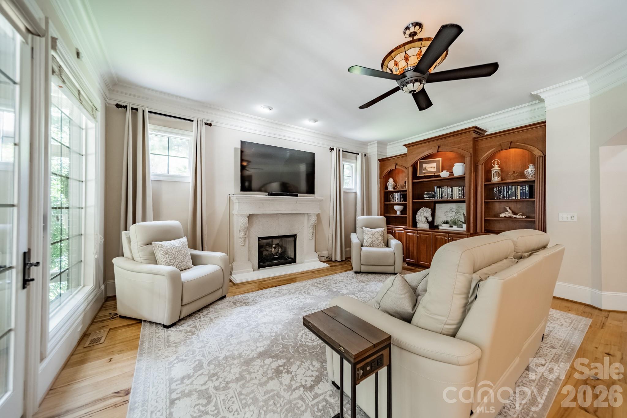 215 Blue River Road — Lake Wylie
