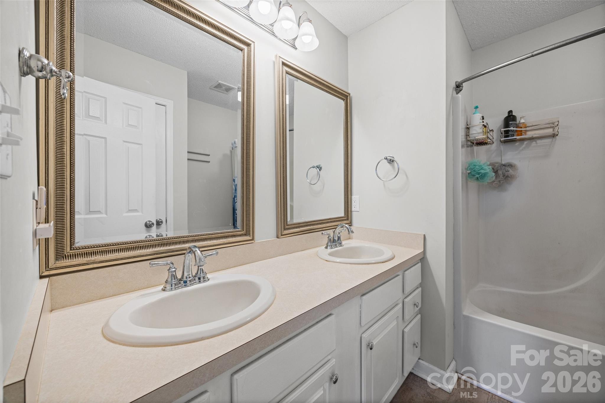 5240 Spring Glen — York