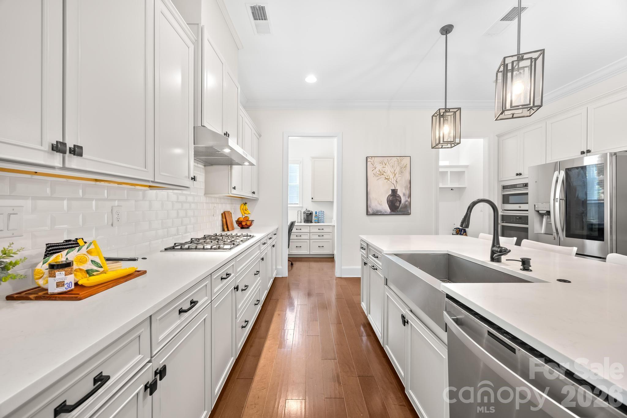 809 Brown Creek Drive — Matthews