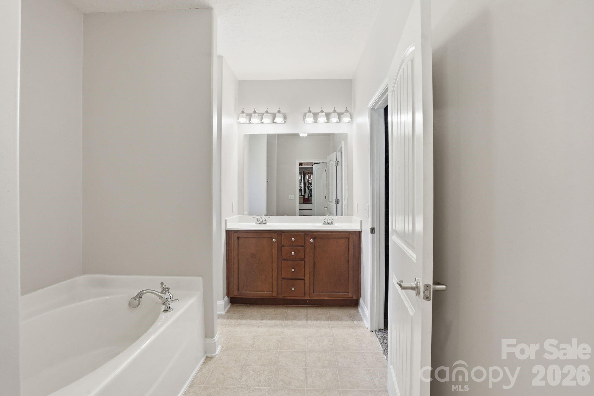 2509 Glyncastle Way — Gastonia