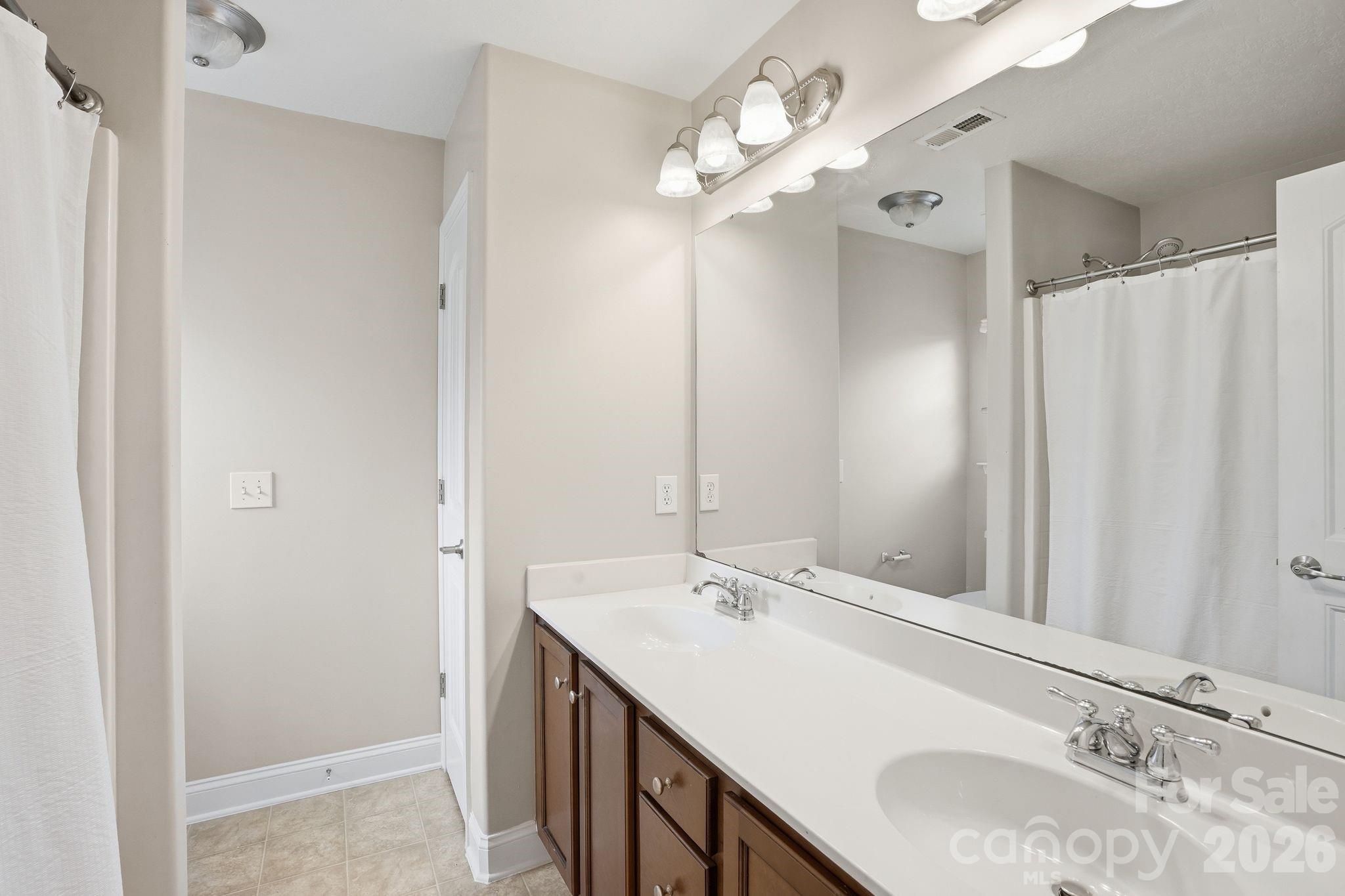 2509 Glyncastle Way — Gastonia
