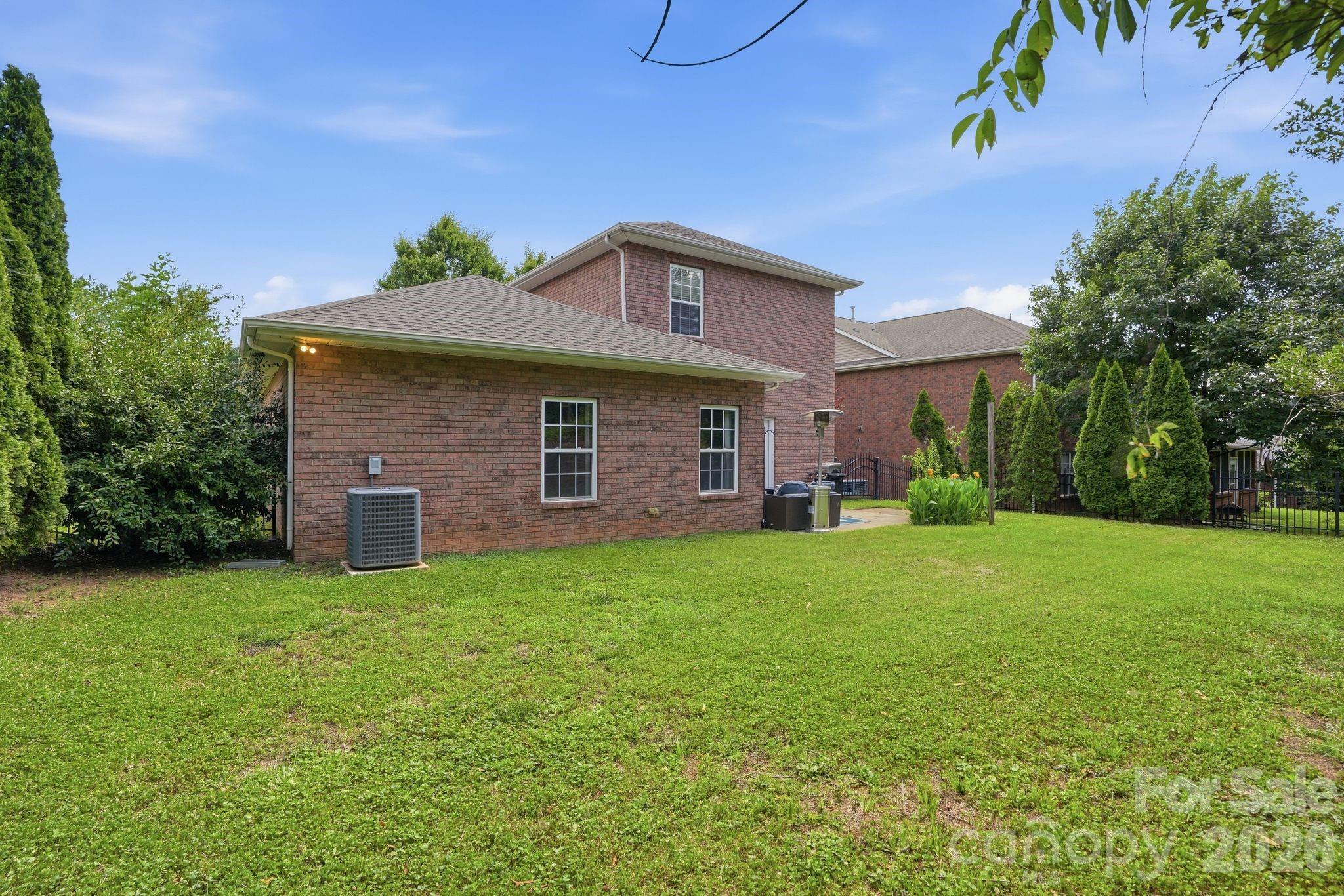 2509 Glyncastle Way — Gastonia