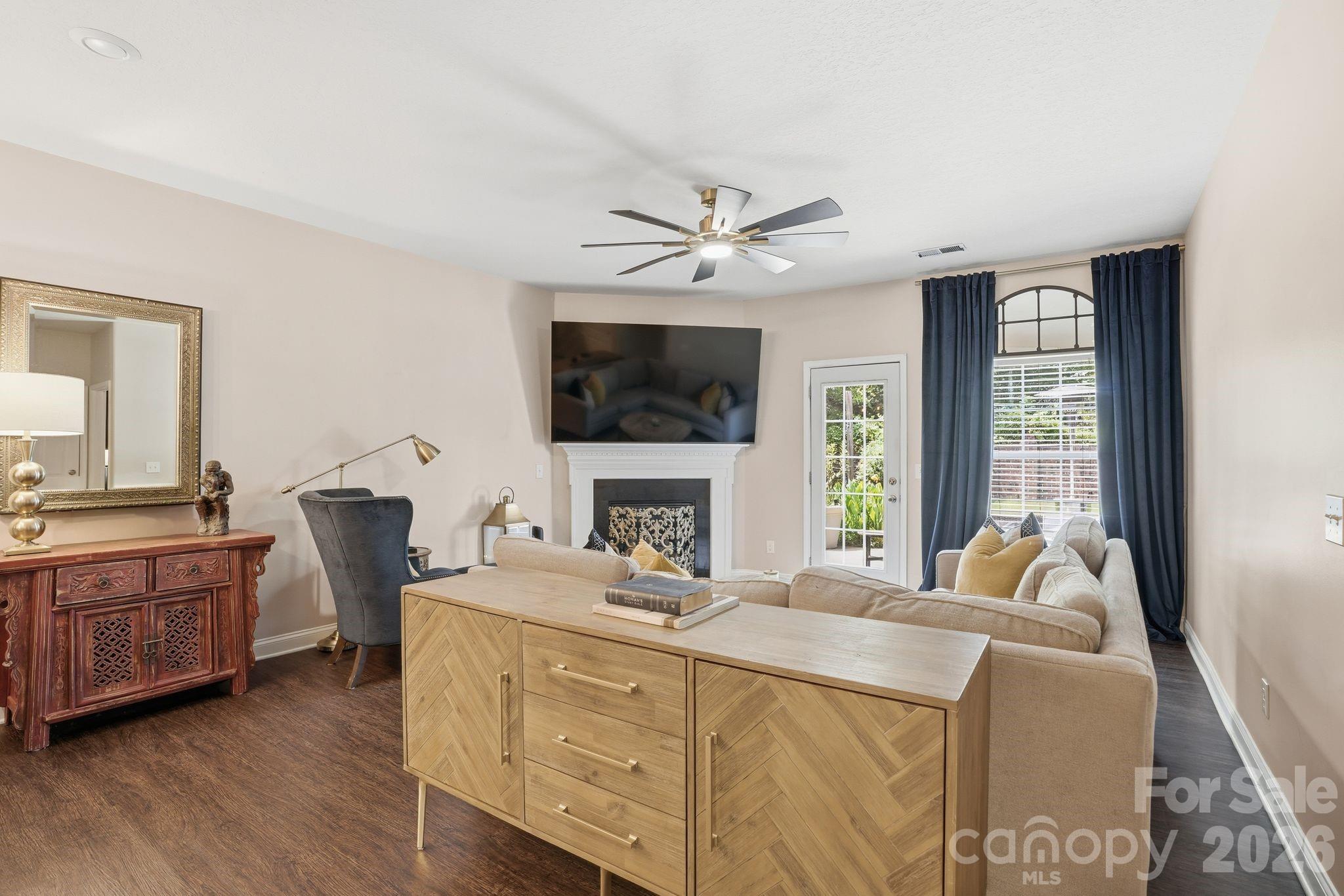2509 Glyncastle Way — Gastonia