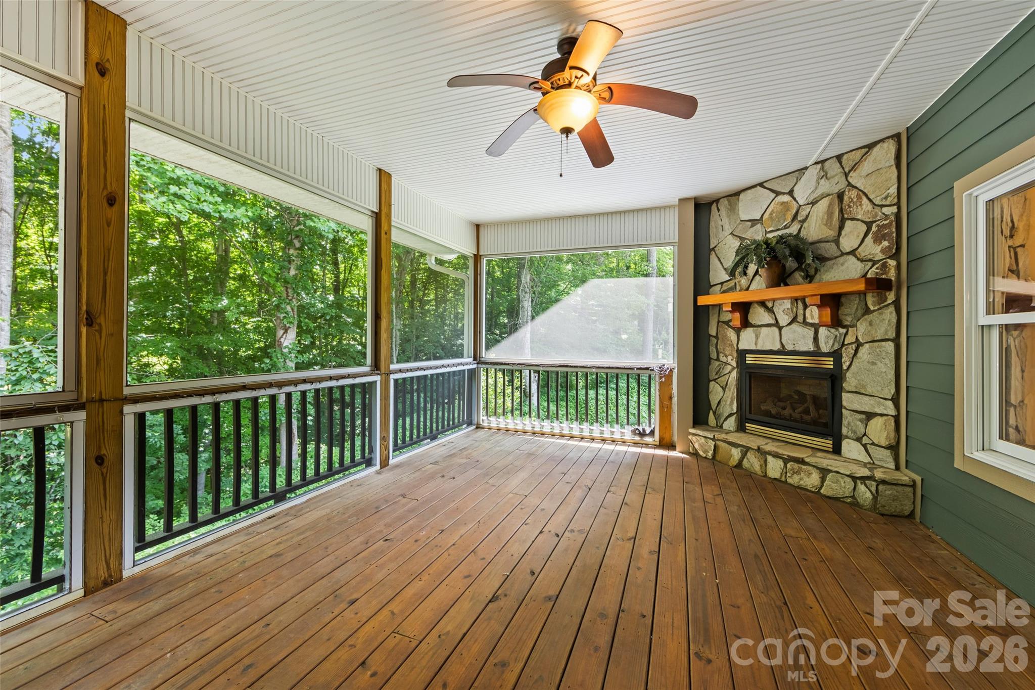 435 Stepping Stone Lane — Waynesville