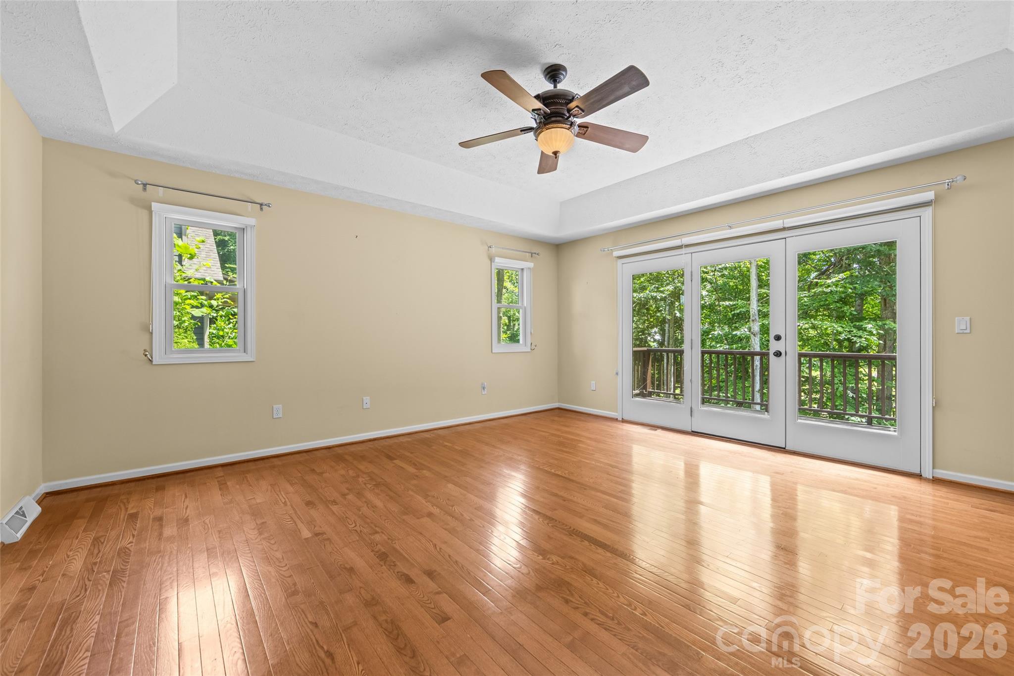 435 Stepping Stone Lane — Waynesville