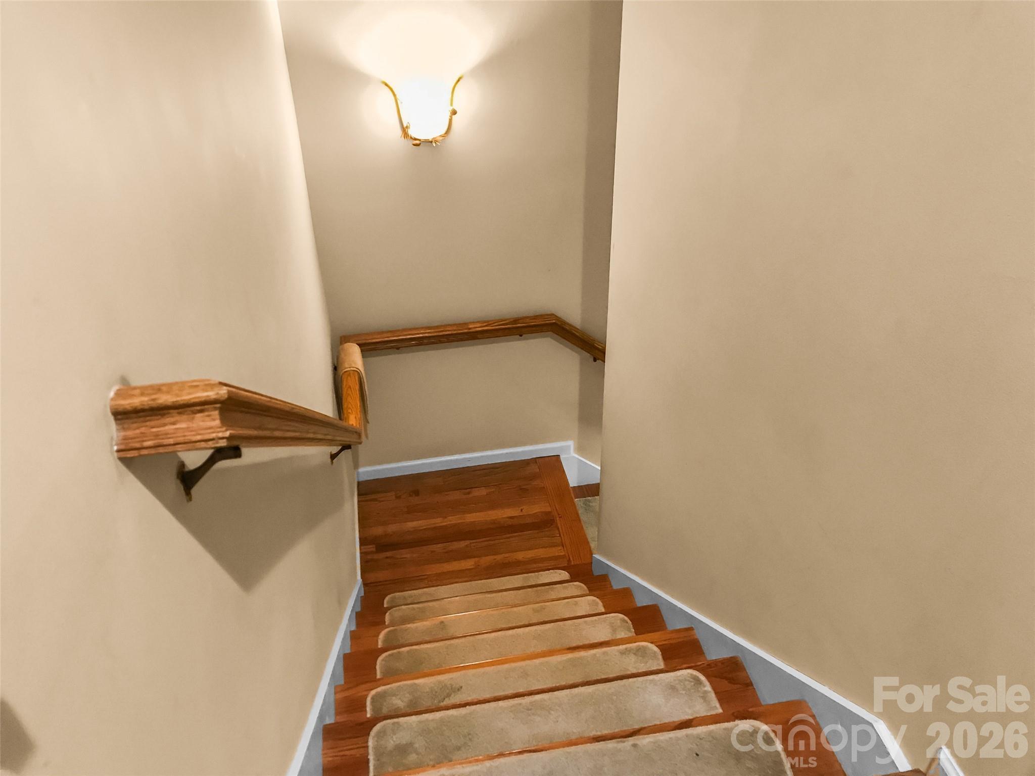 435 Stepping Stone Lane — Waynesville