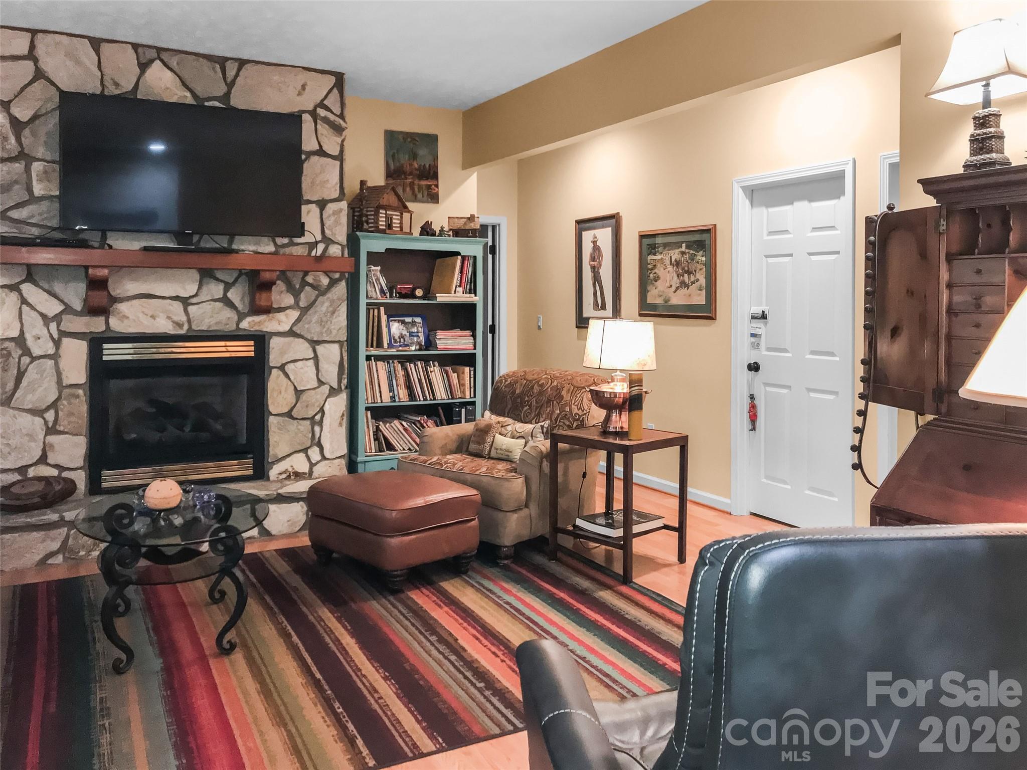 435 Stepping Stone Lane — Waynesville