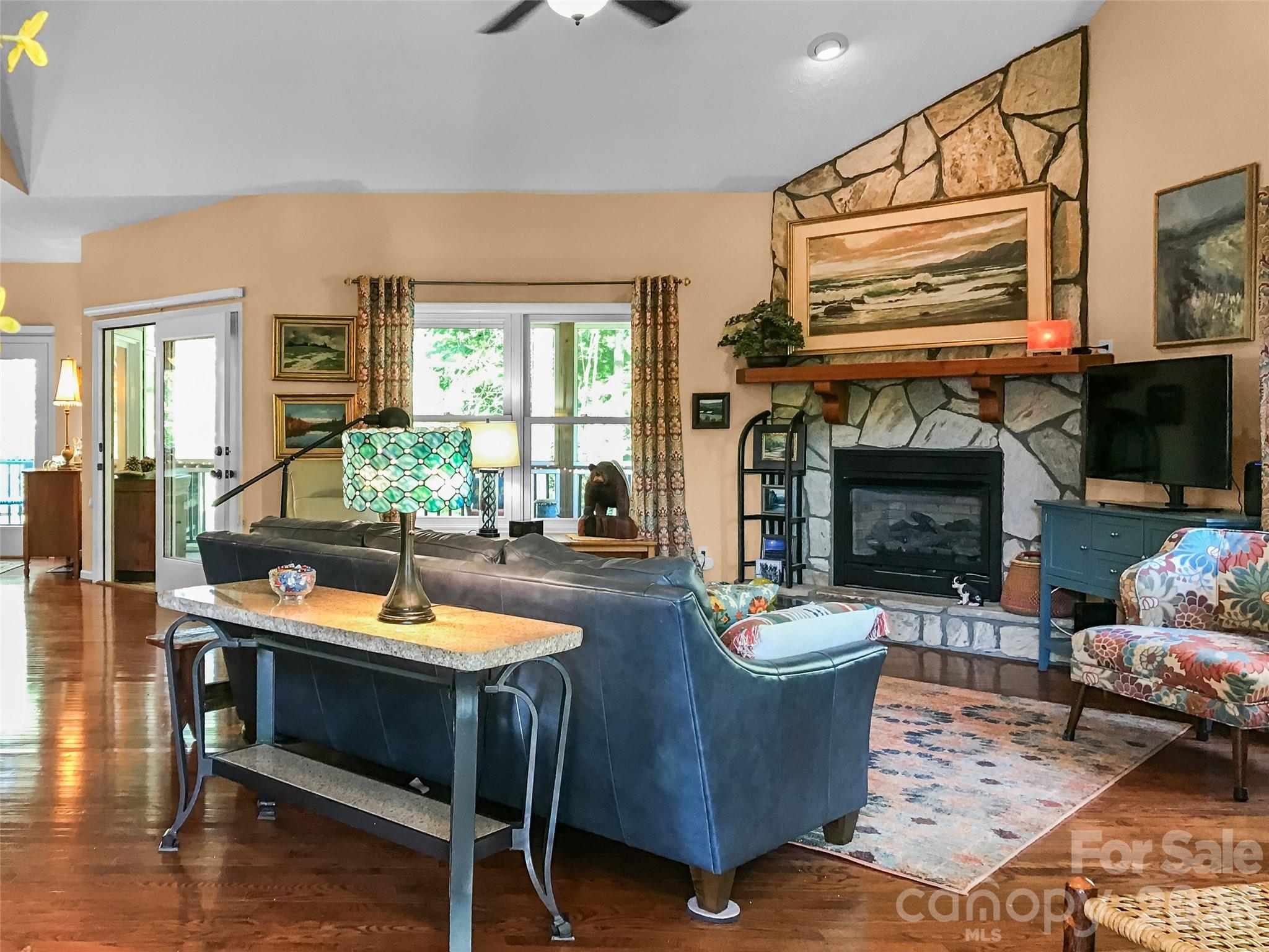 435 Stepping Stone Lane — Waynesville