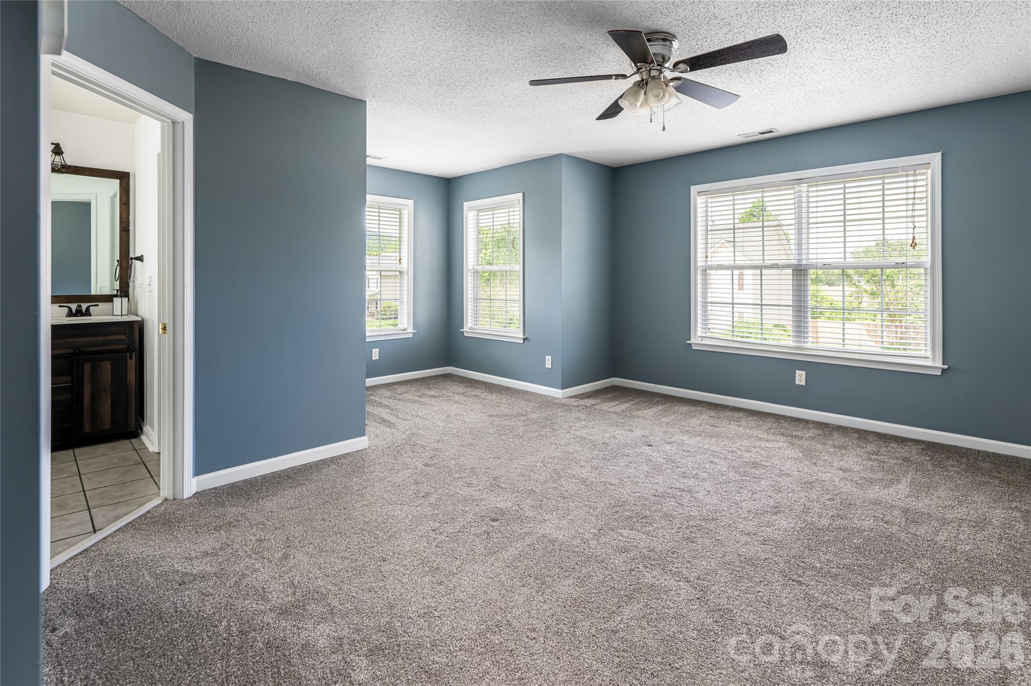 89 Woodfern Road — Fletcher
