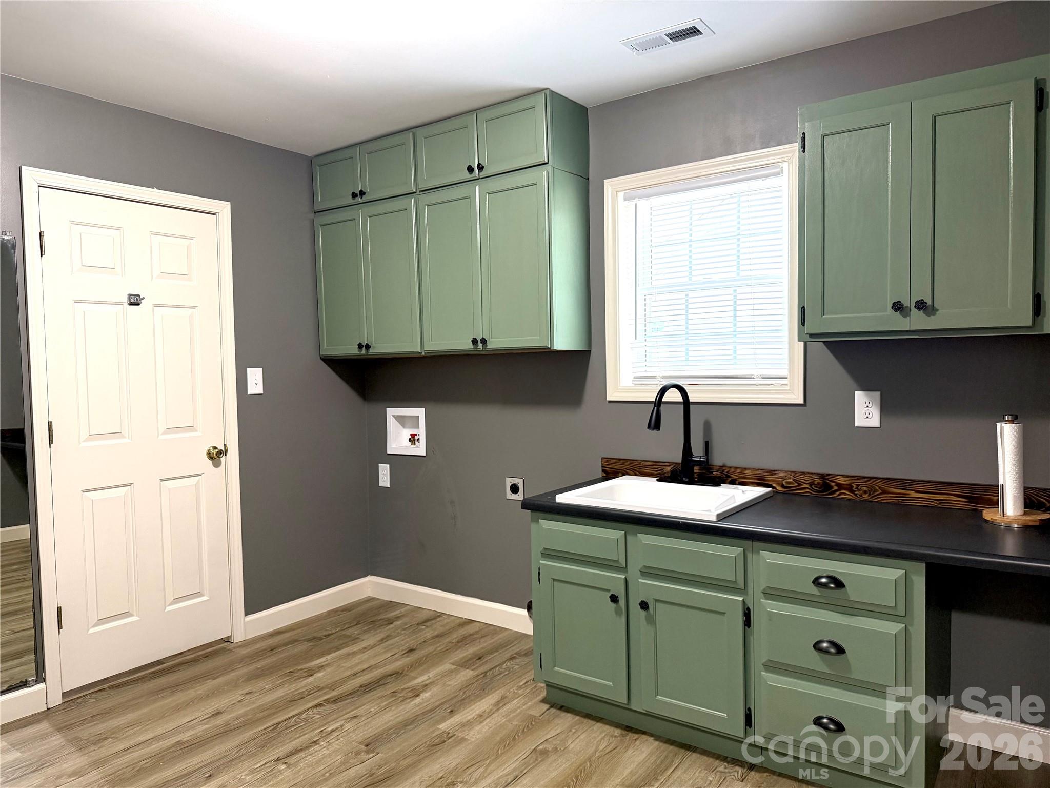 1027 Tabor Road — Olin