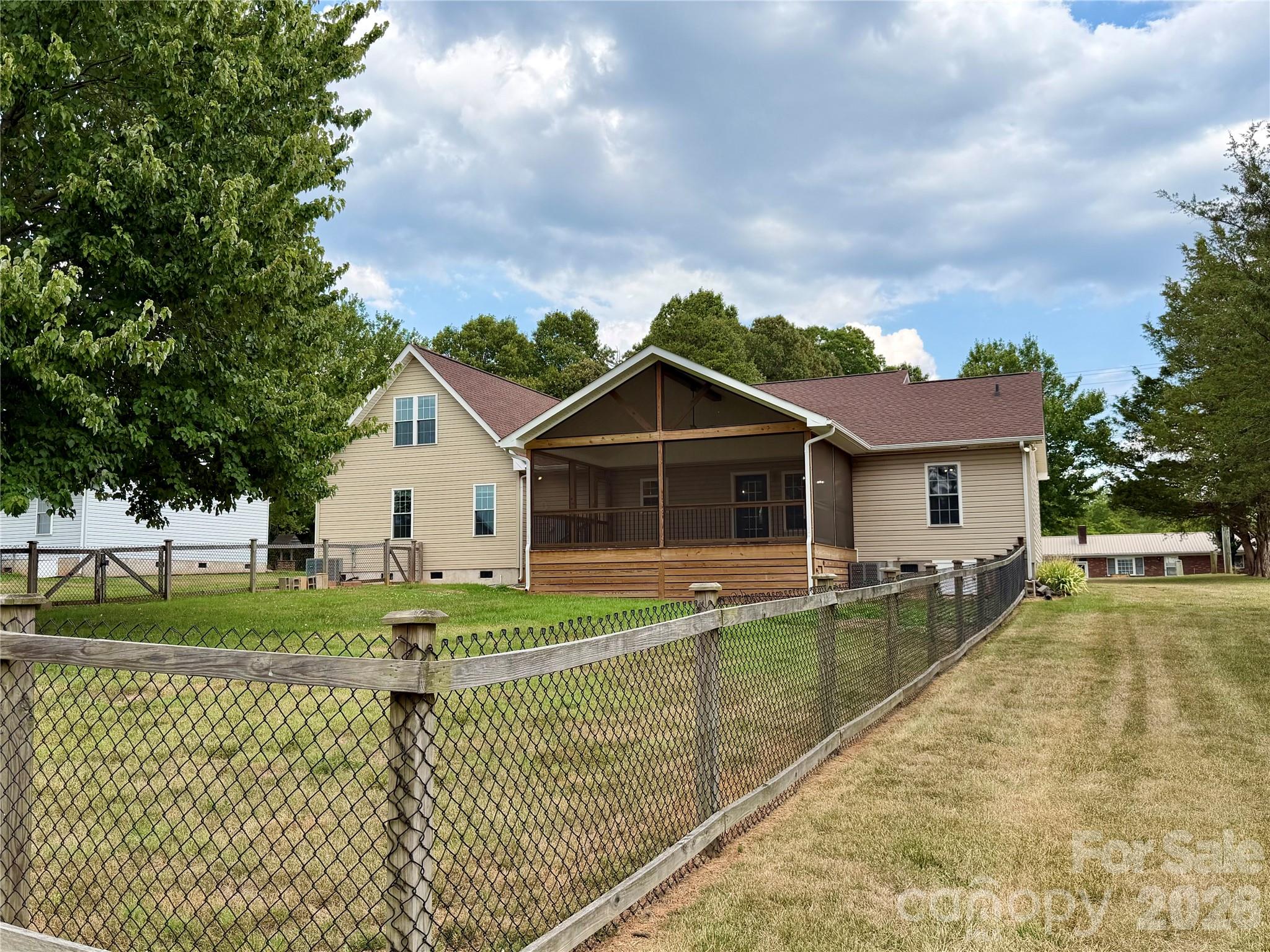 1027 Tabor Road — Olin