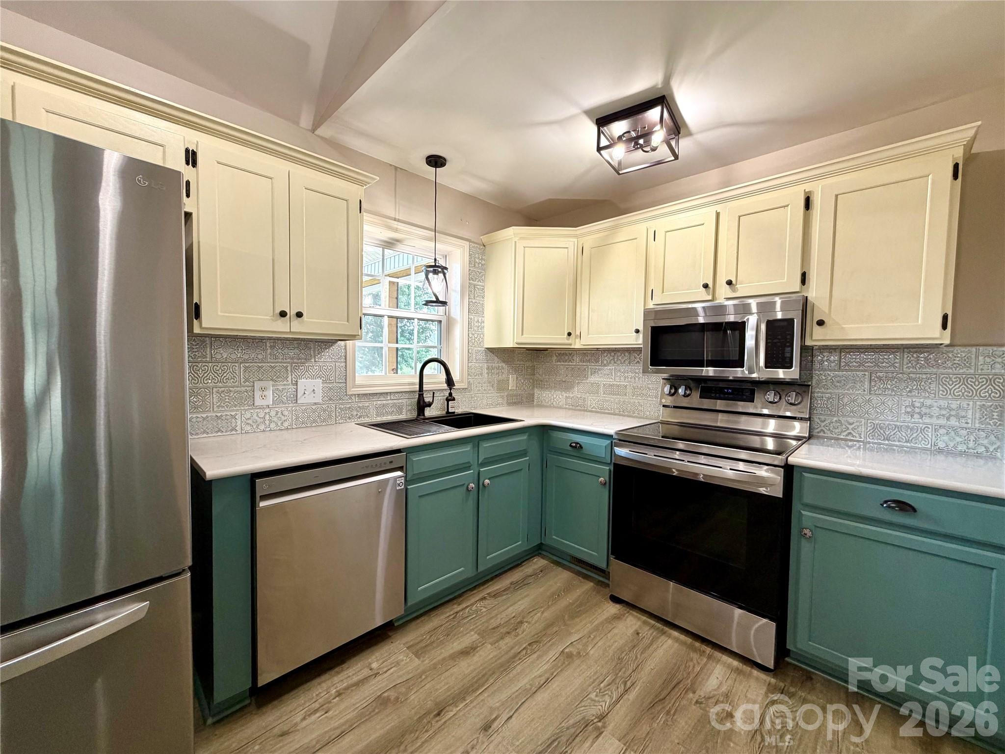 1027 Tabor Road — Olin