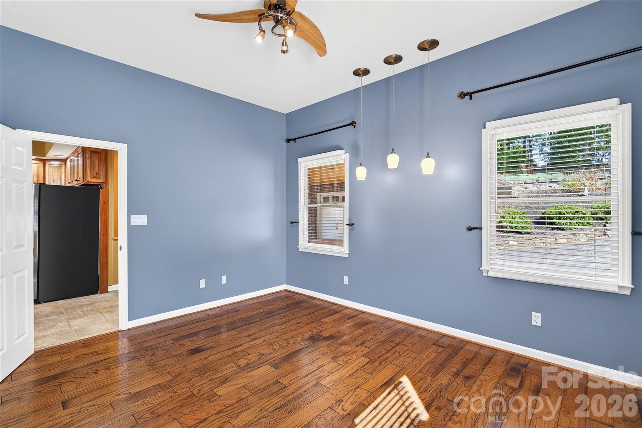 831 Lake Club Drive — Nebo