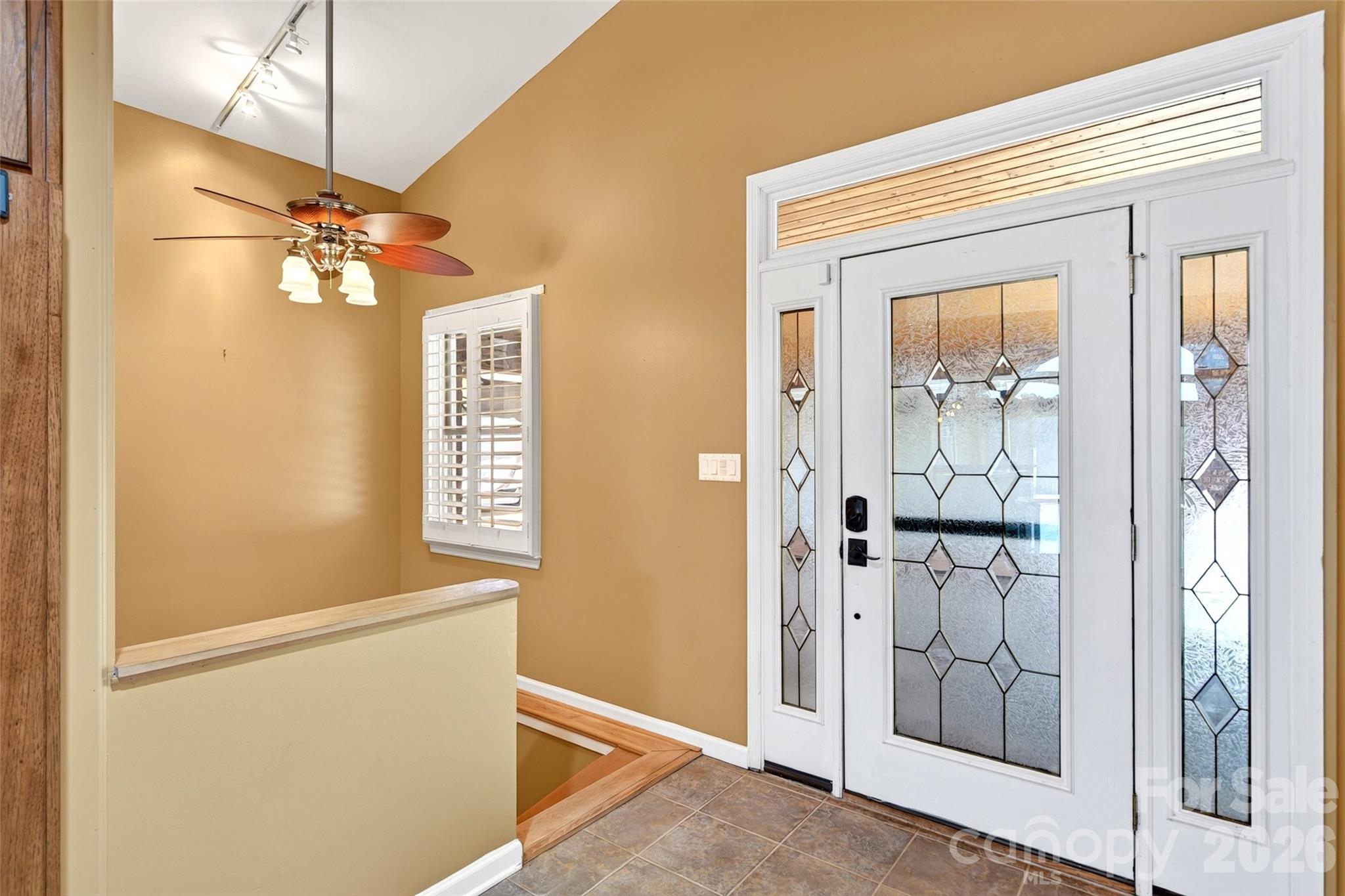 831 Lake Club Drive — Nebo