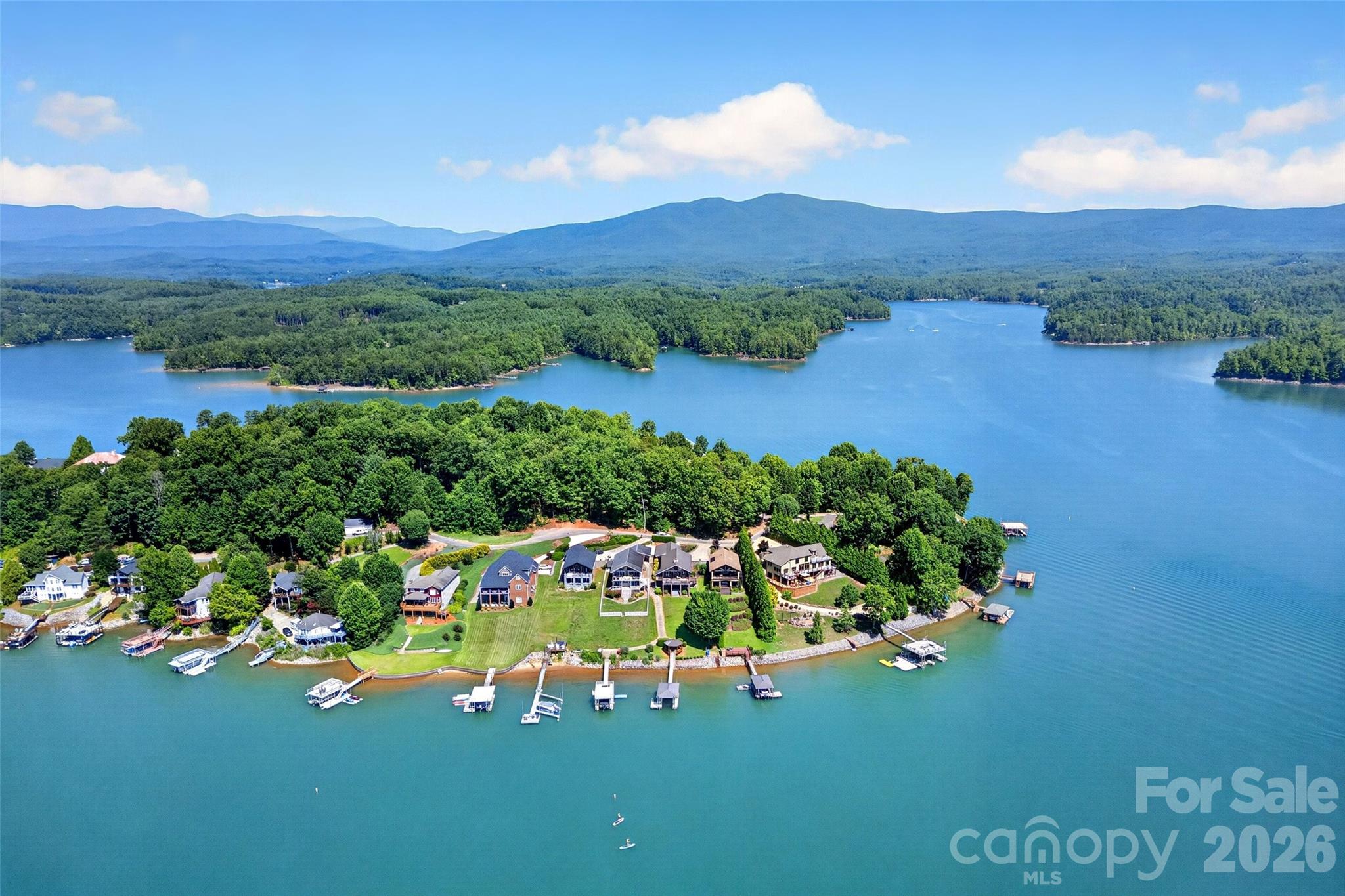 831 Lake Club Drive — Nebo