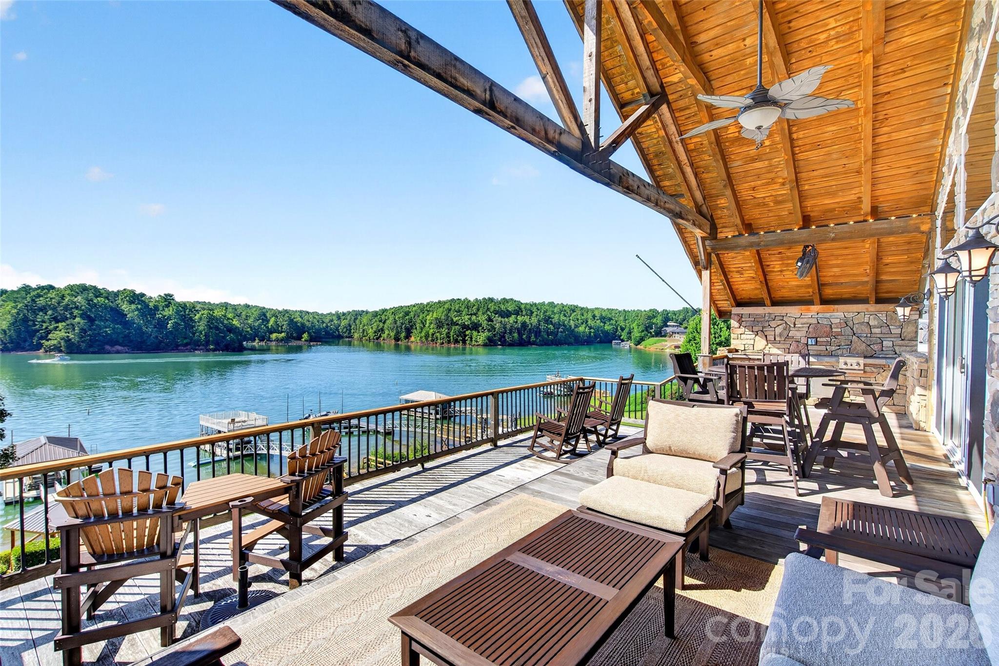 831 Lake Club Drive — Nebo
