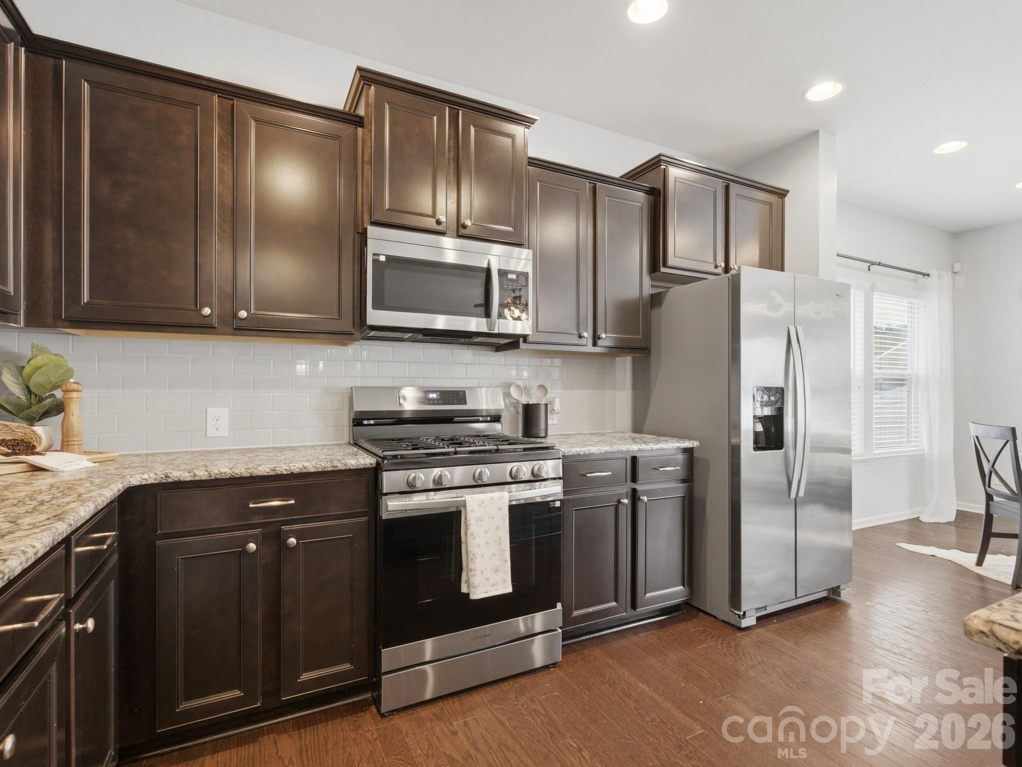 79382 Ridgehaven Road — Lancaster