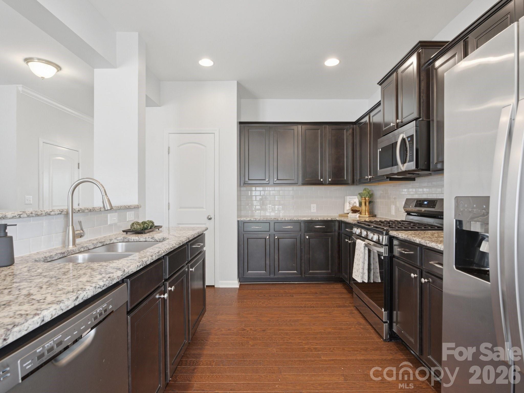 79382 Ridgehaven Road — Lancaster