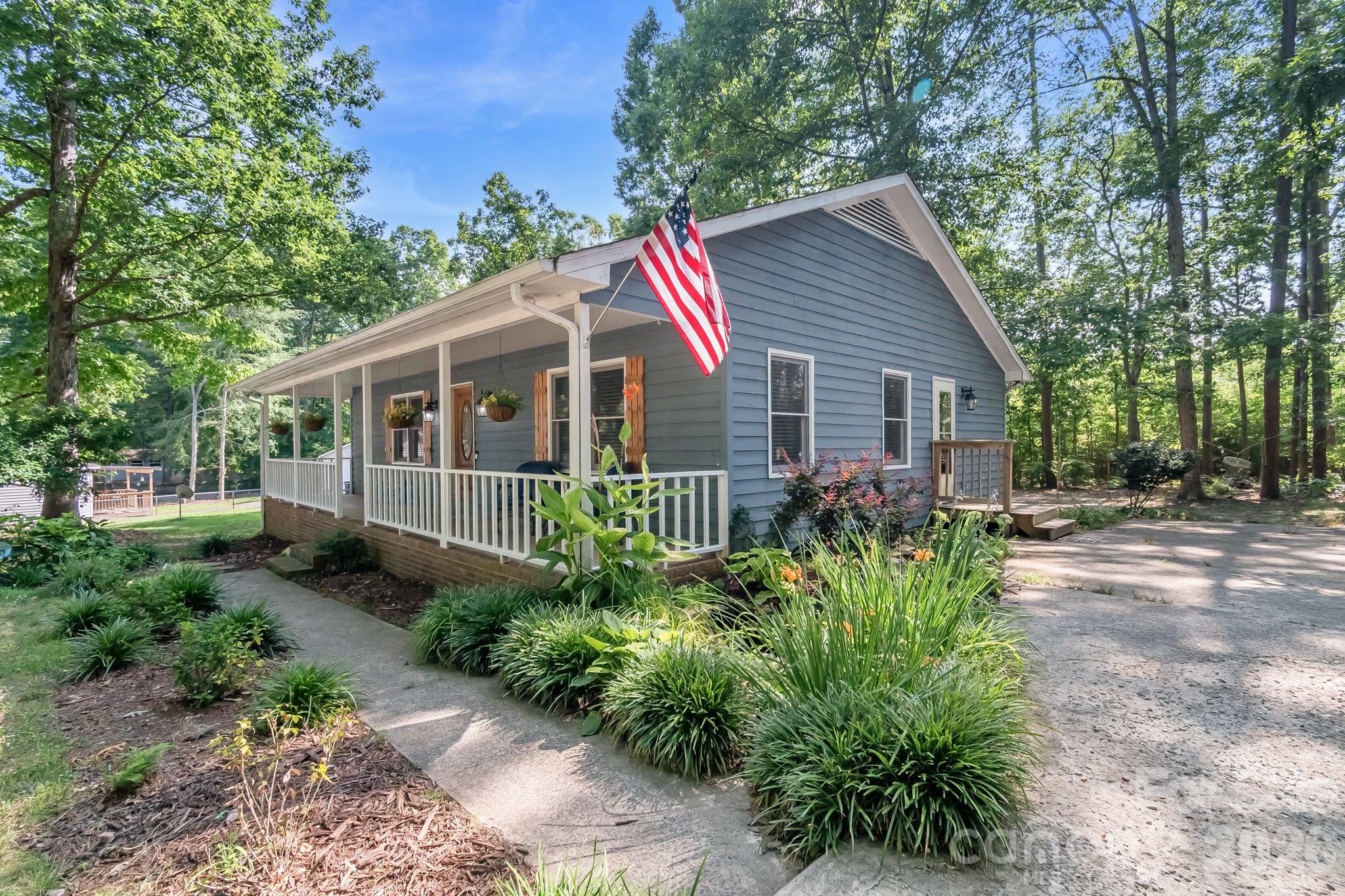 3623 Wonderland Drive — Matthews
