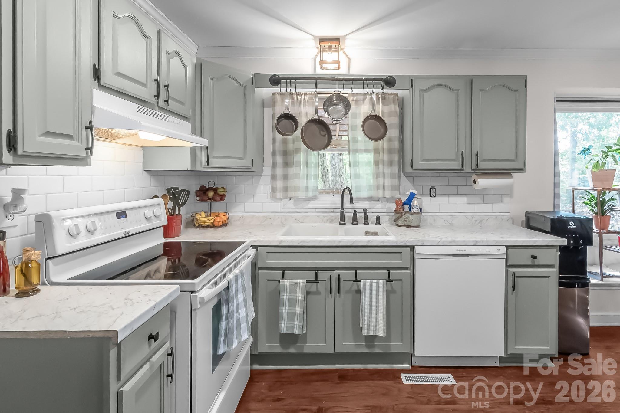 3623 Wonderland Drive — Matthews