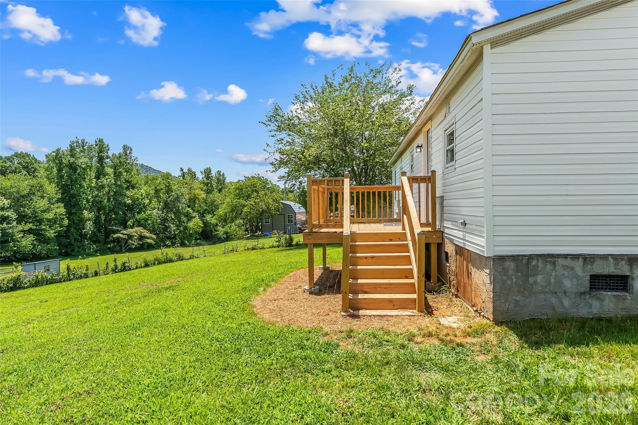 7439 US 64 Highway — Morganton
