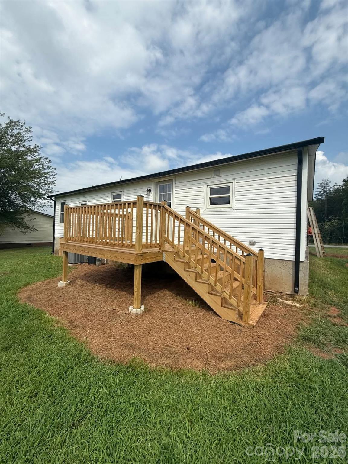 7439 US 64 Highway — Morganton