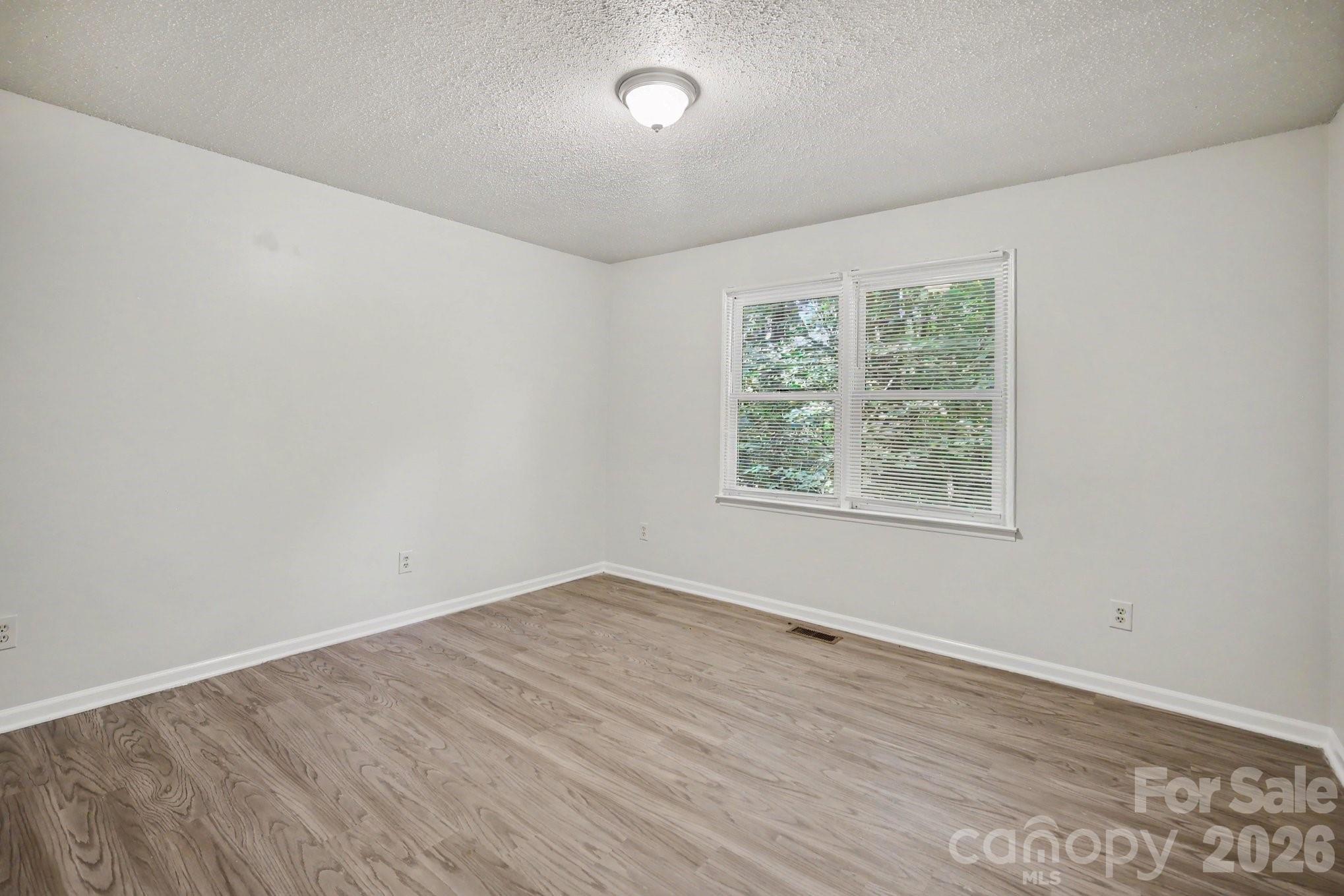304 Julia Drive — Lincolnton