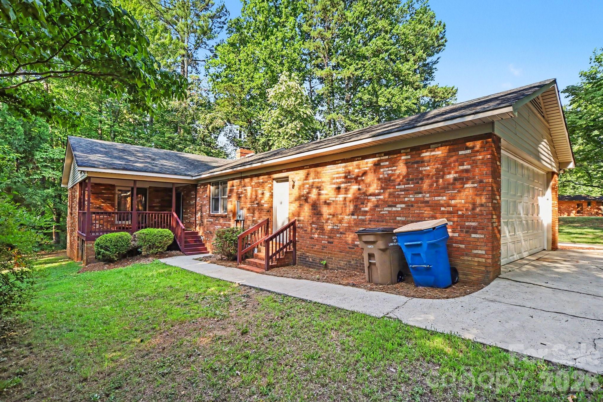 304 Julia Drive — Lincolnton