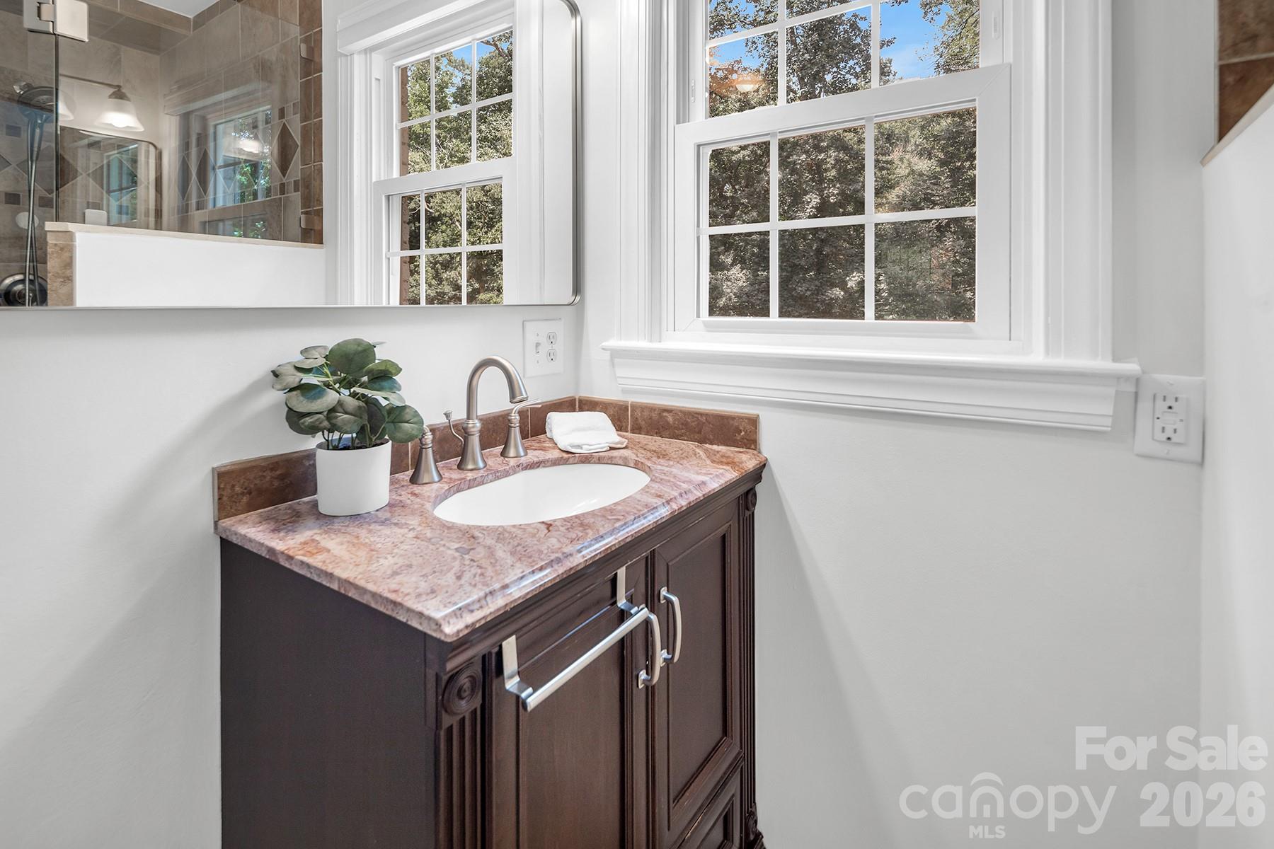 7318 Easen Court — Charlotte