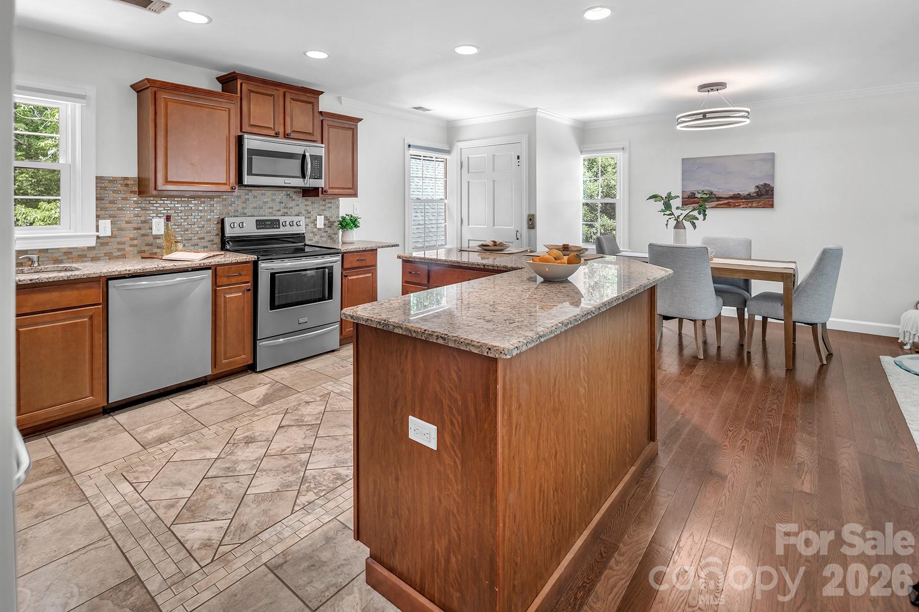 7318 Easen Court — Charlotte