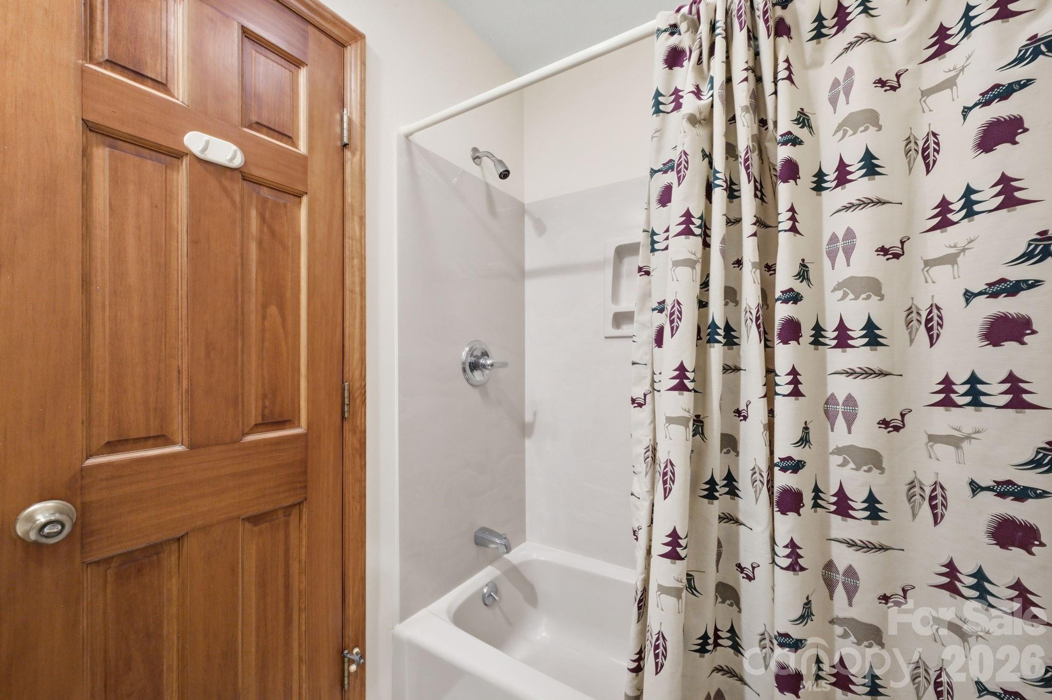 198 Hickory Hill Circle — Spruce Pine