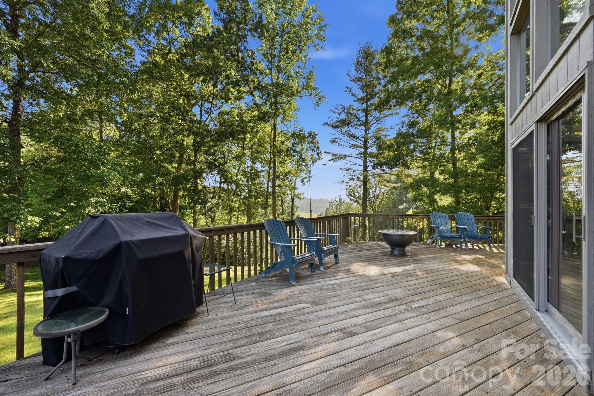 198 Hickory Hill Circle — Spruce Pine