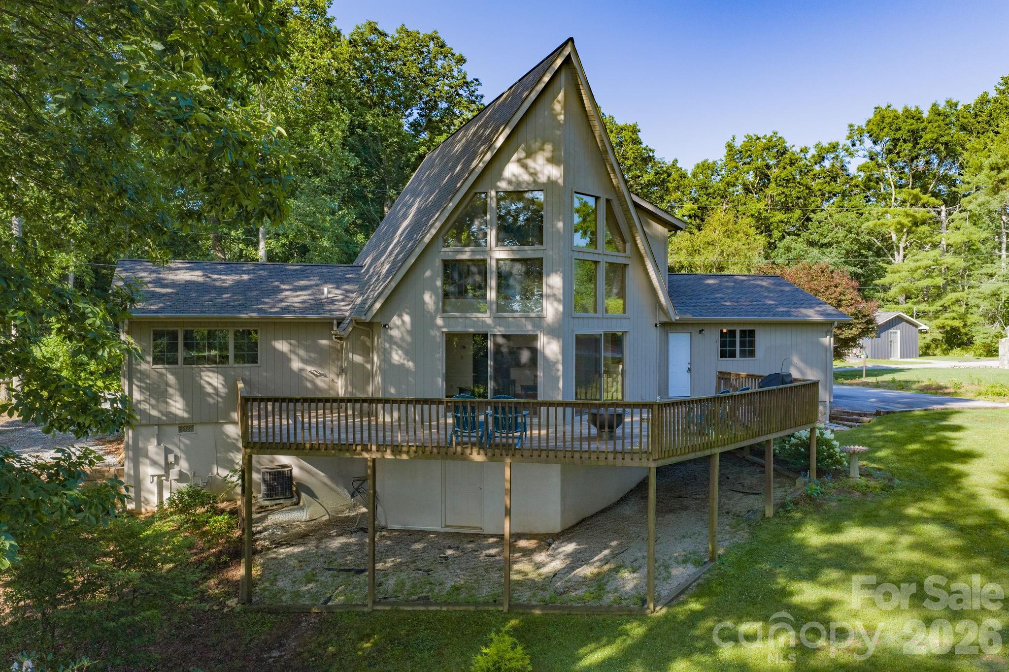 198 Hickory Hill Circle — Spruce Pine