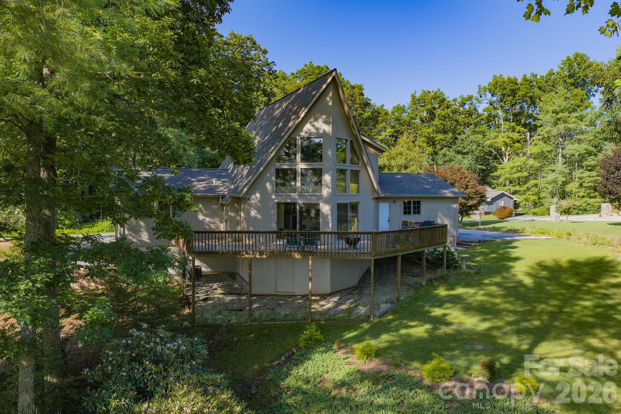 198 Hickory Hill Circle — Spruce Pine