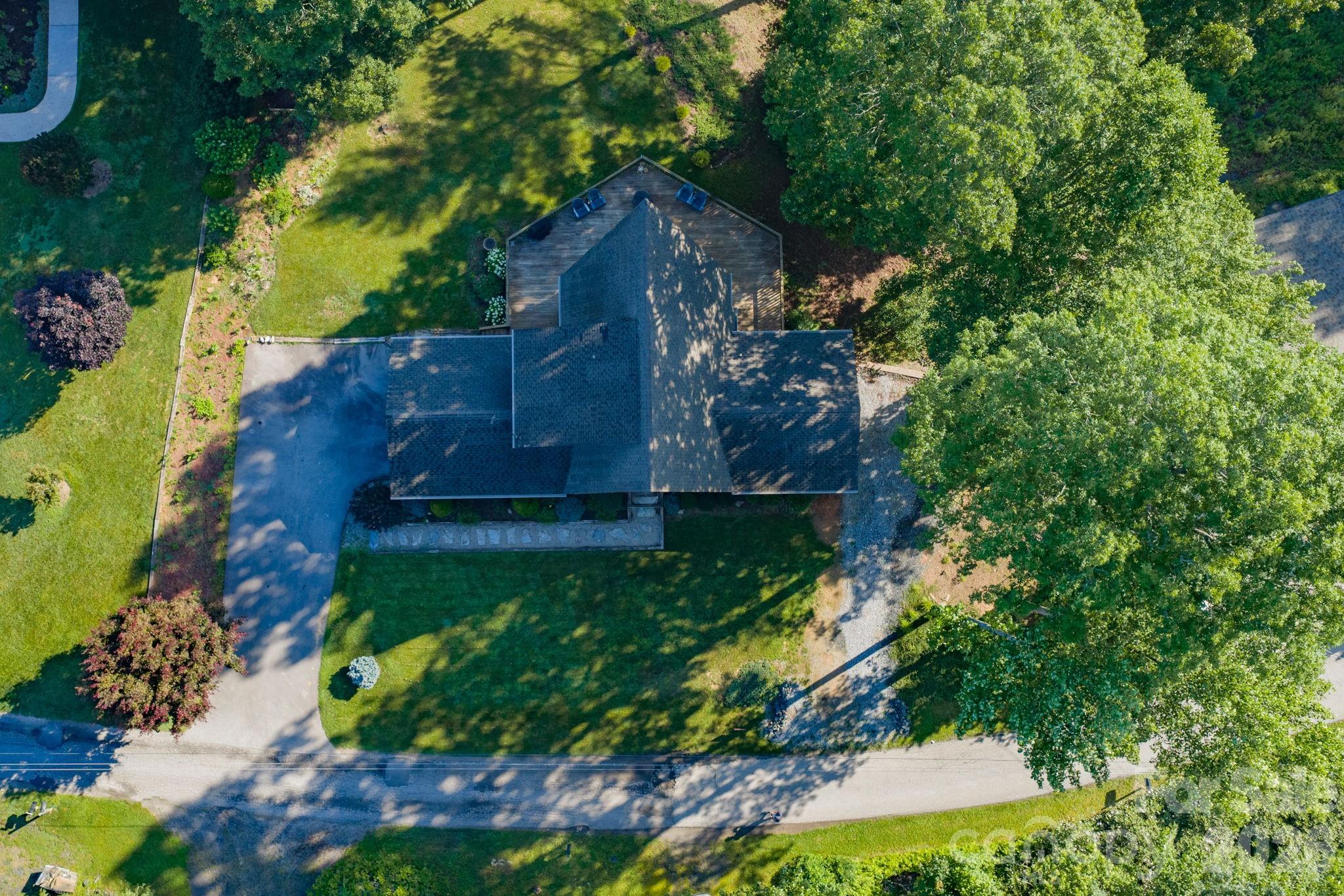 198 Hickory Hill Circle — Spruce Pine
