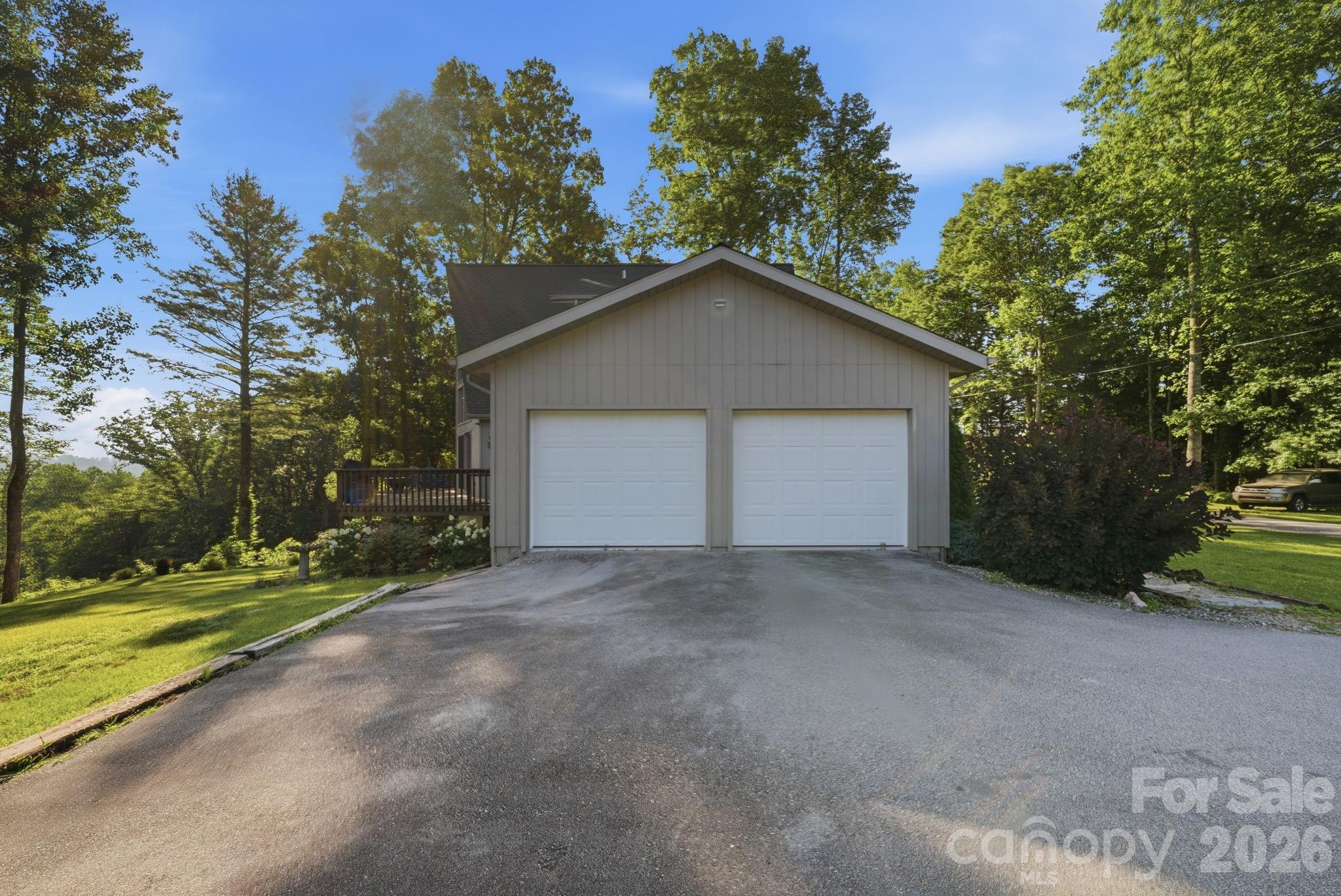 198 Hickory Hill Circle — Spruce Pine