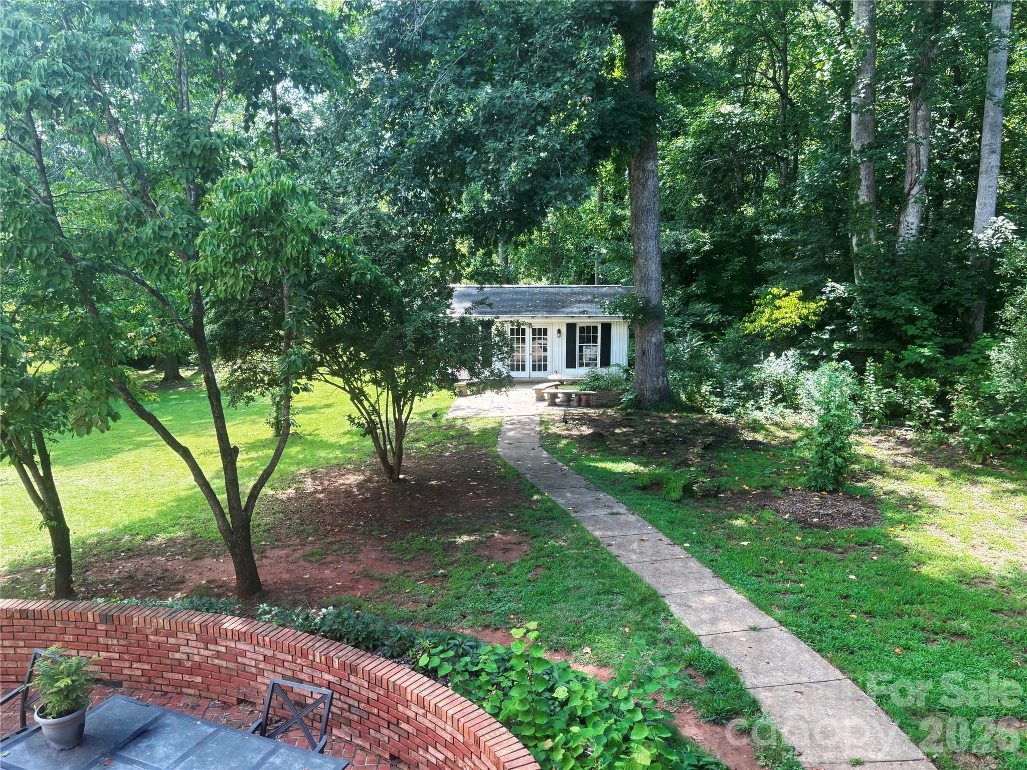 467 Forest Lake Road — Forest City