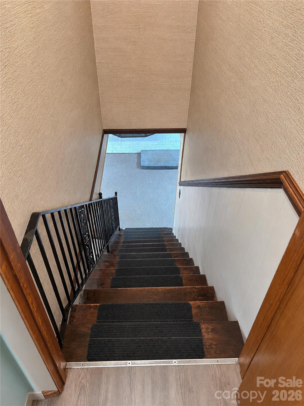 467 Forest Lake Road — Forest City