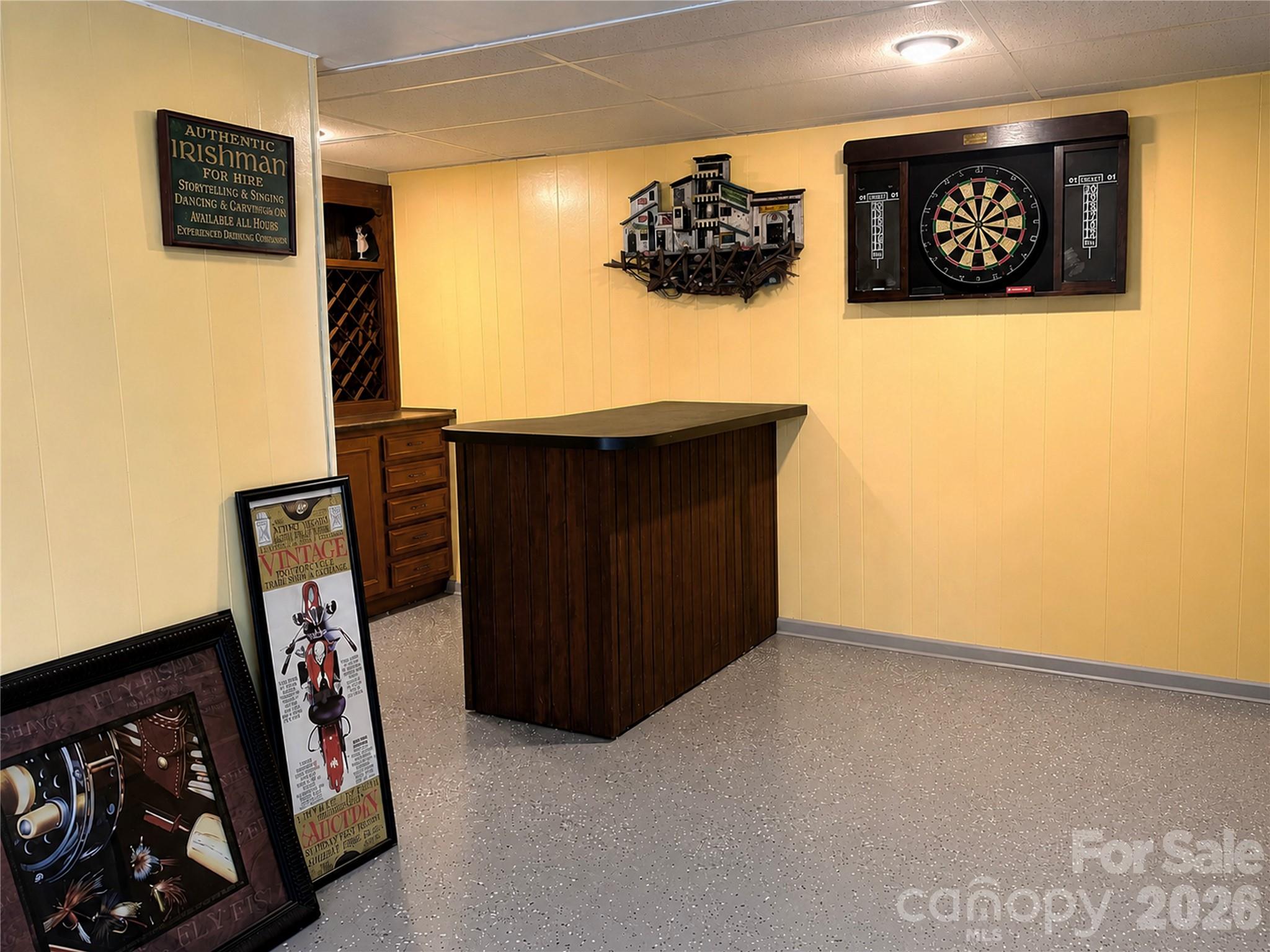 467 Forest Lake Road — Forest City