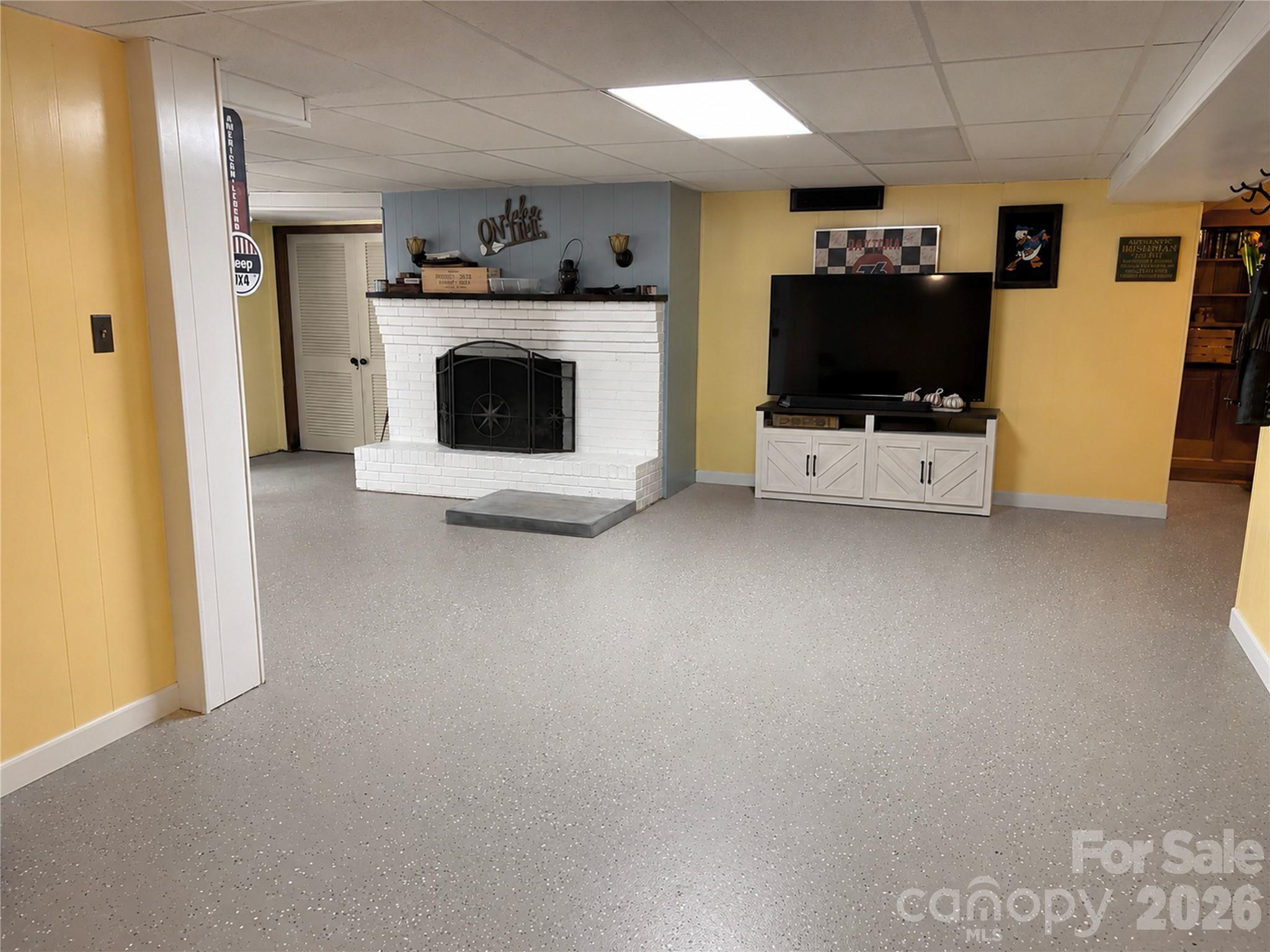 467 Forest Lake Road — Forest City