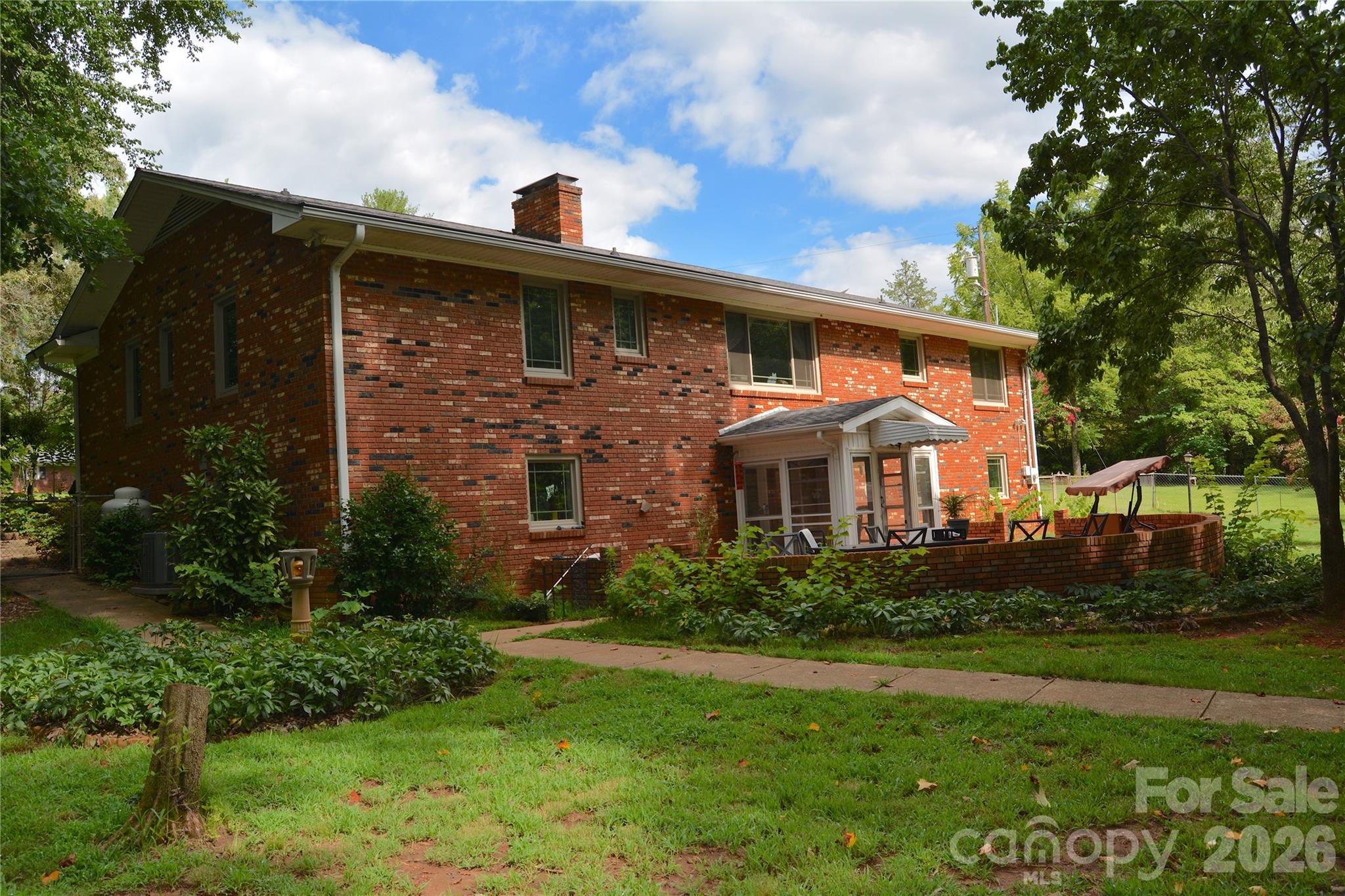 467 Forest Lake Road — Forest City