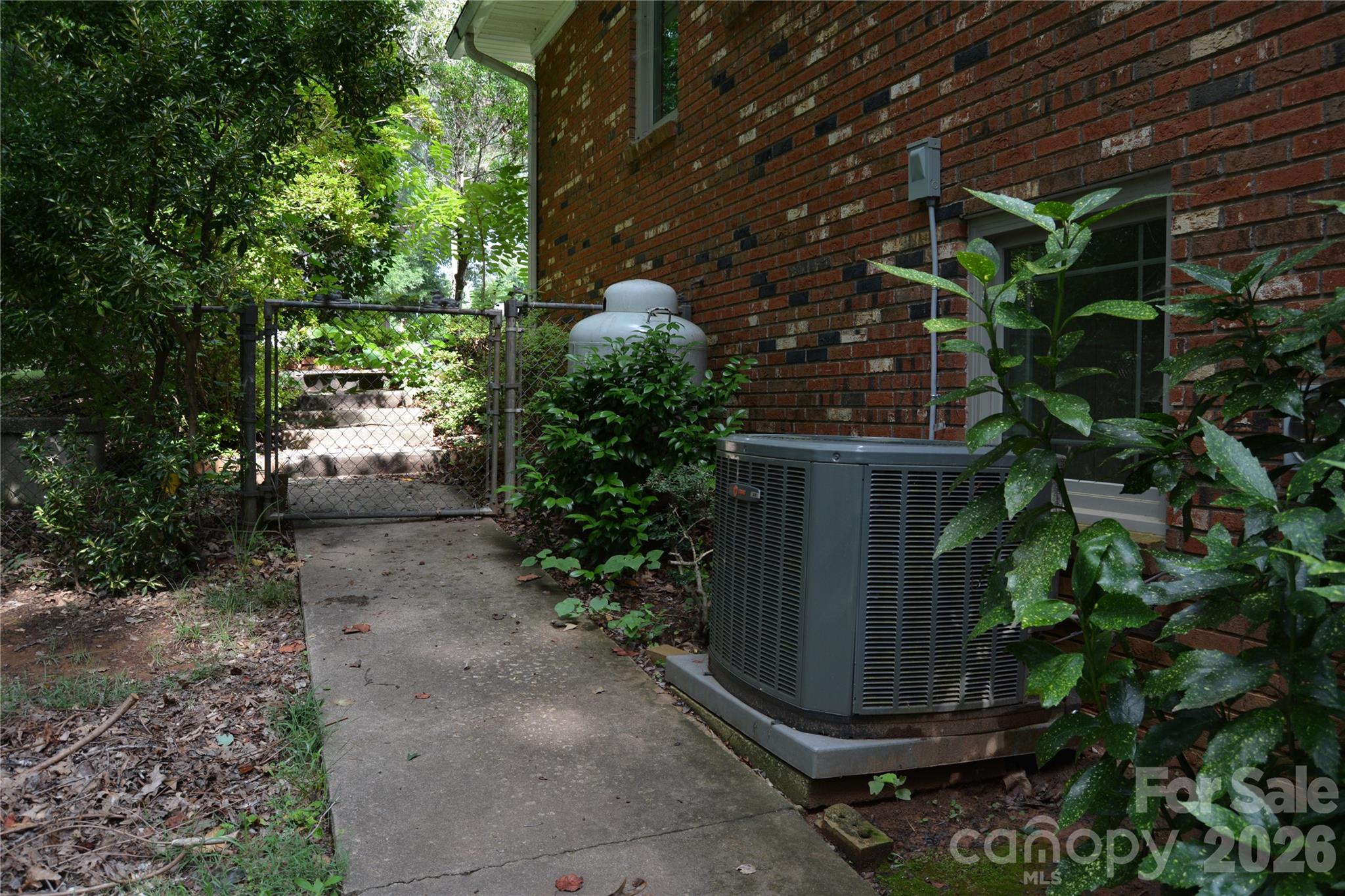 467 Forest Lake Road — Forest City
