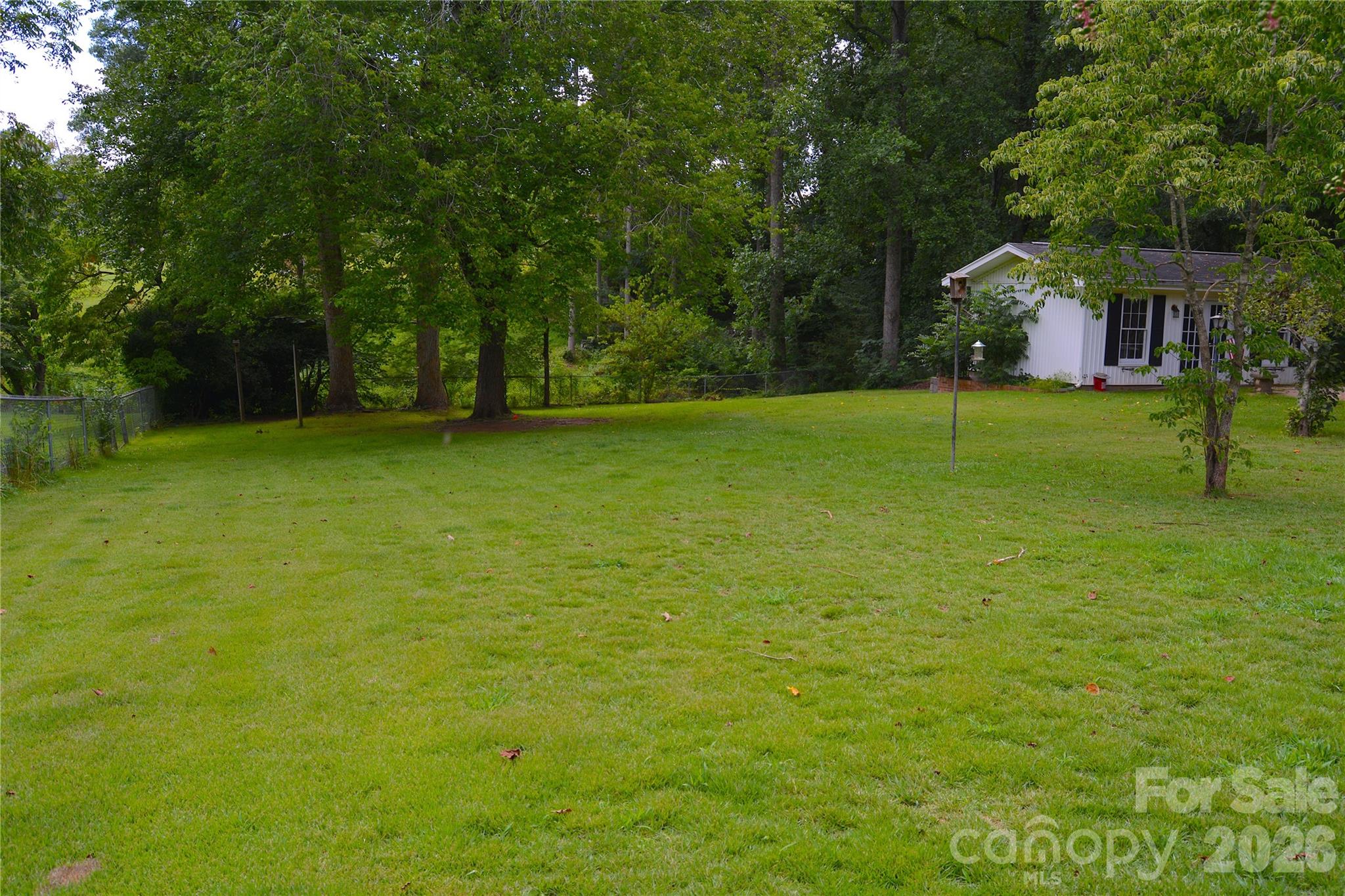 467 Forest Lake Road — Forest City
